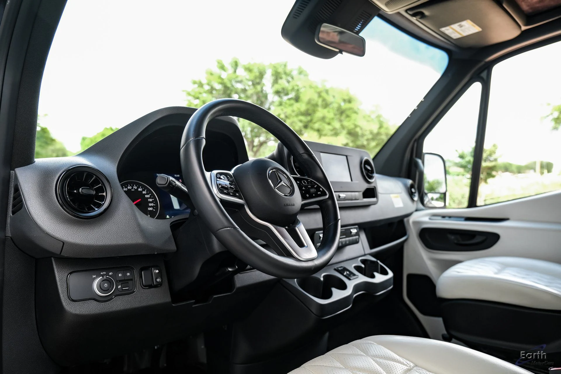 mph032_3751767454_a969c249514eeef7f203b6a37743f18cx_b04be77a50