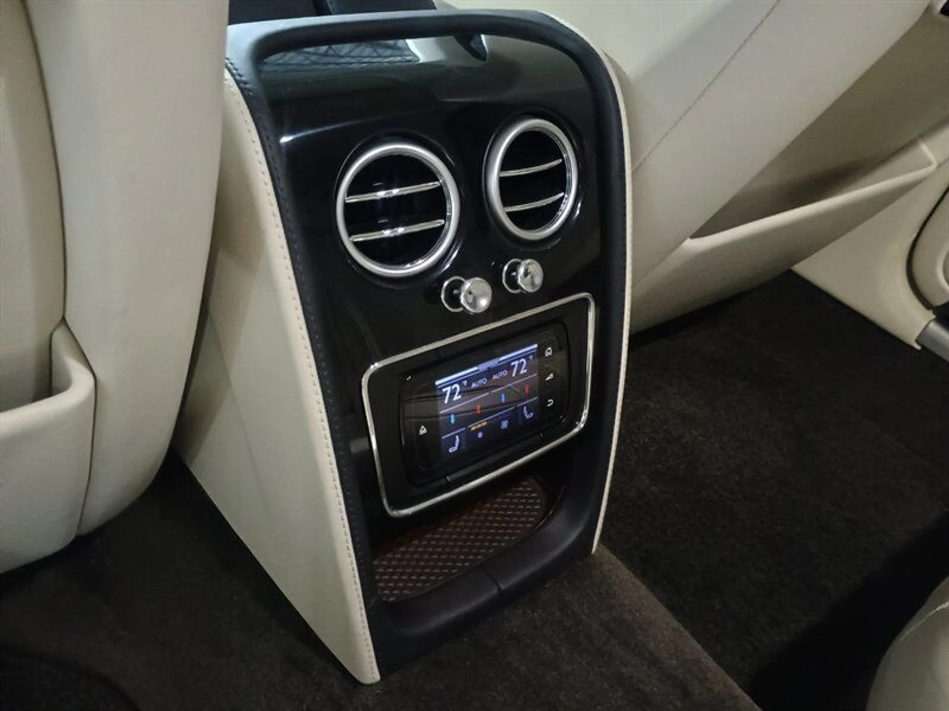 mph032_3771940268_acb05cb4d9_800_ebd5d2636a