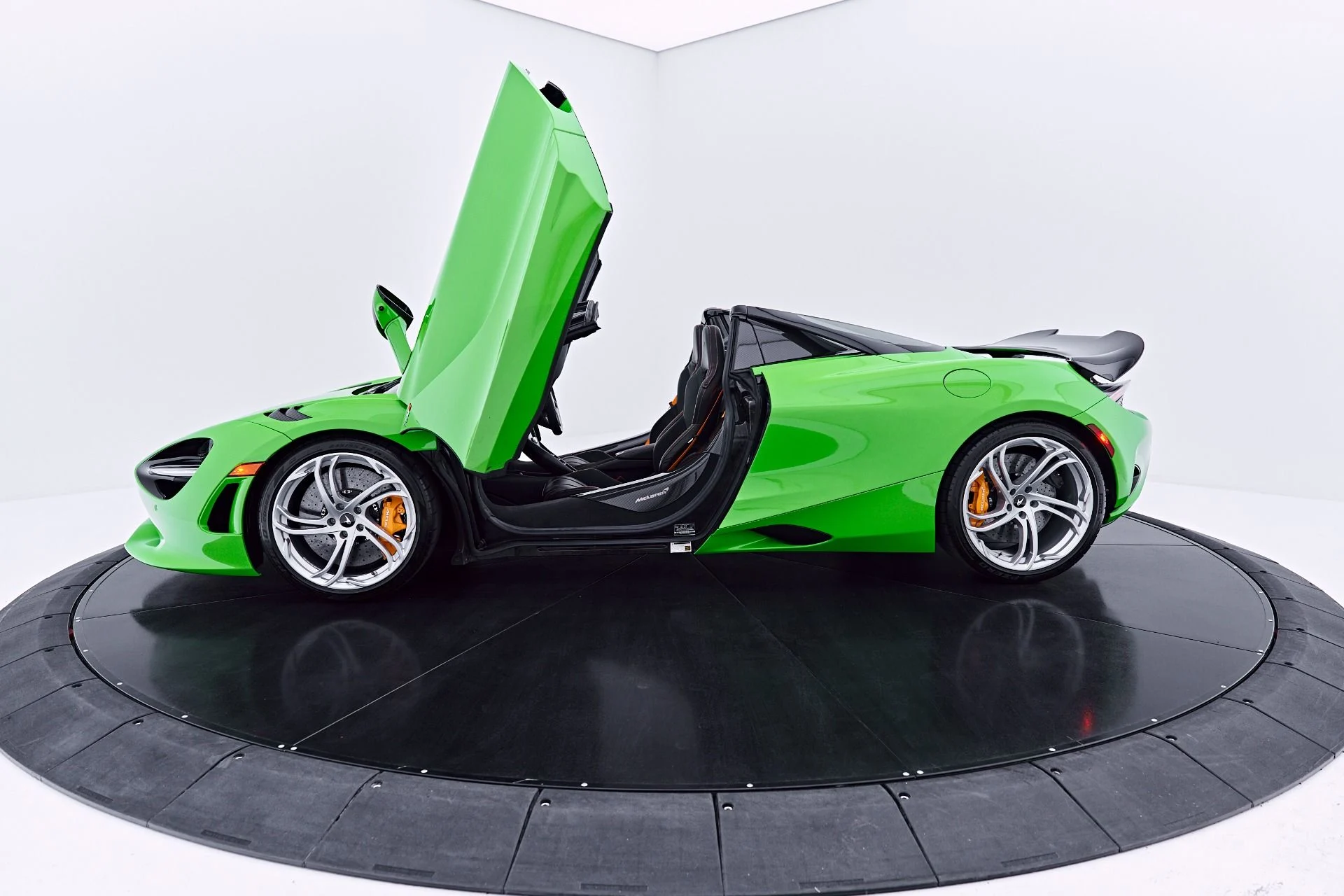 mph032_3772112208_Used_2025_Mc_Laren_750_S_1784081711_9ccc49c423