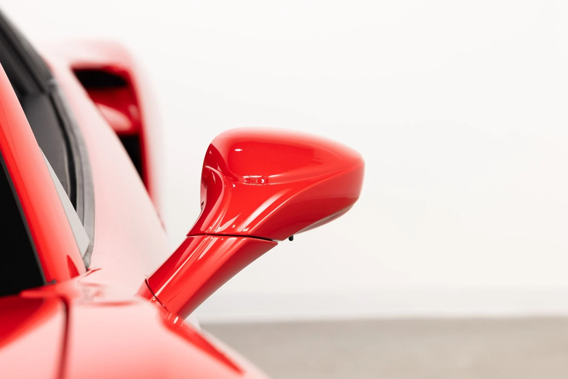mph032_3773577148_Used_2019_Ferrari_488_Spider_1787231247_029493c9b4