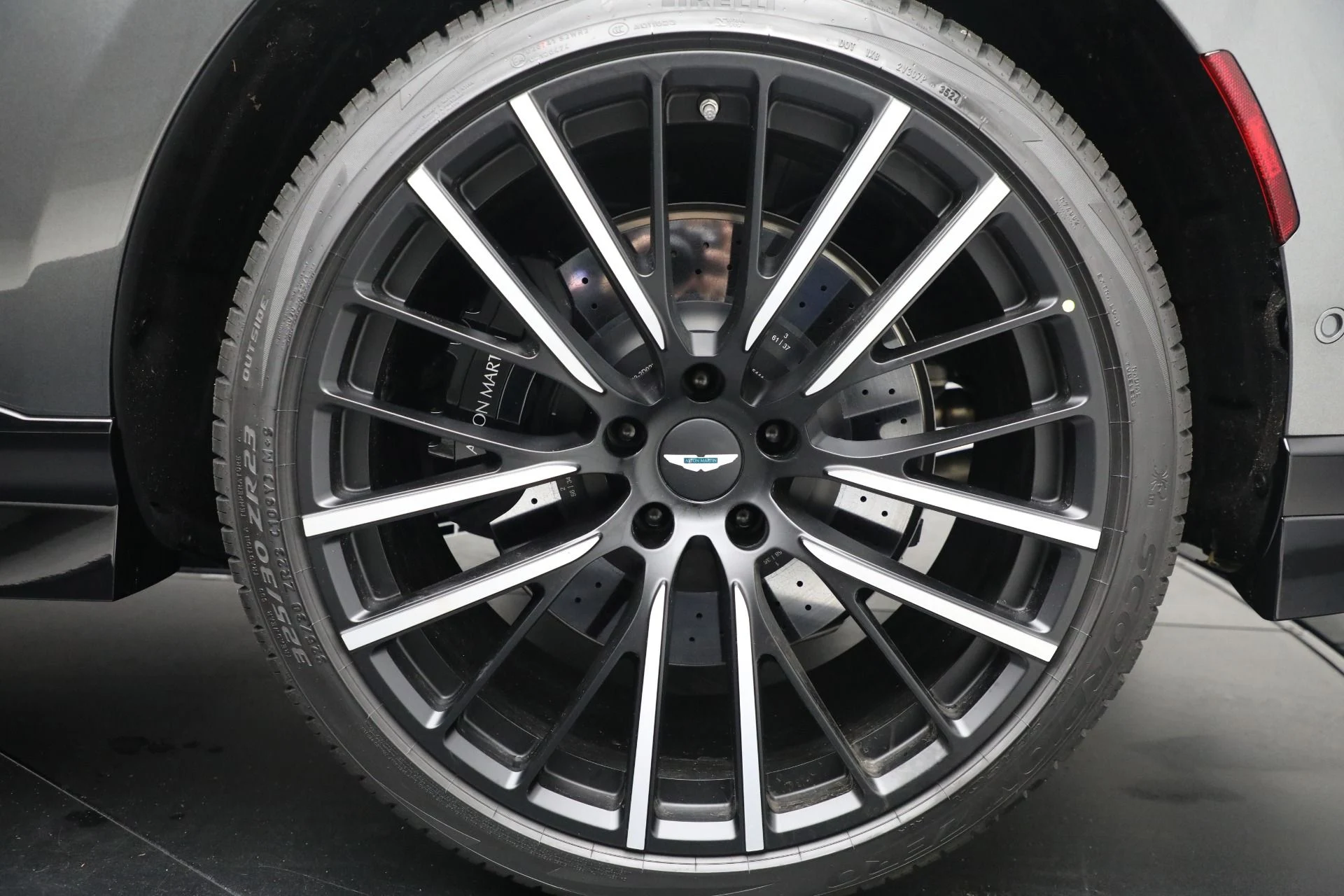 mph032_3778071408_New_2025_Aston_Martin_DBX_707_120c171781