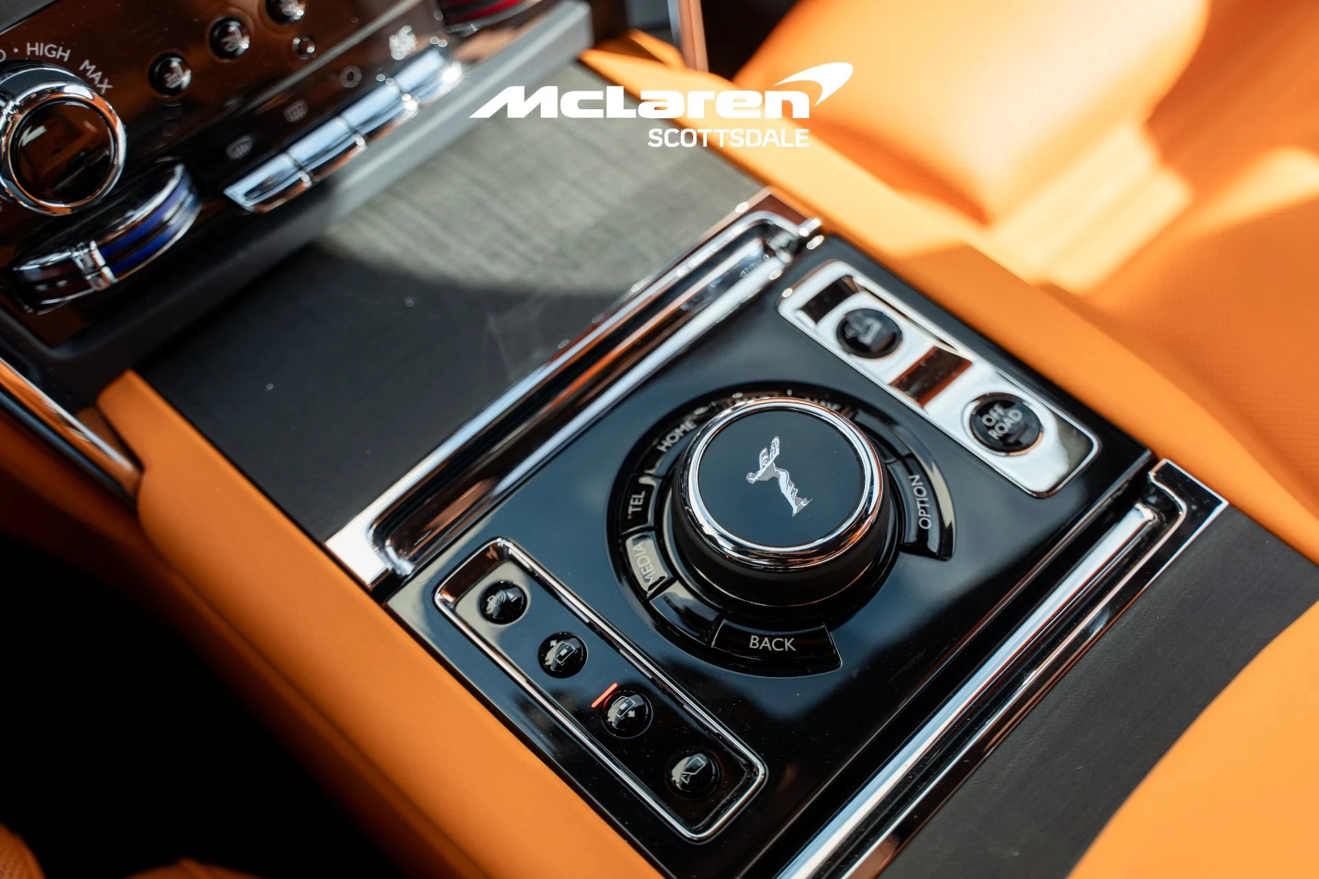 mph032_3781784041_Used_2025_Rolls_Royce_CULLINAN_1762551251_c92bf55a3e