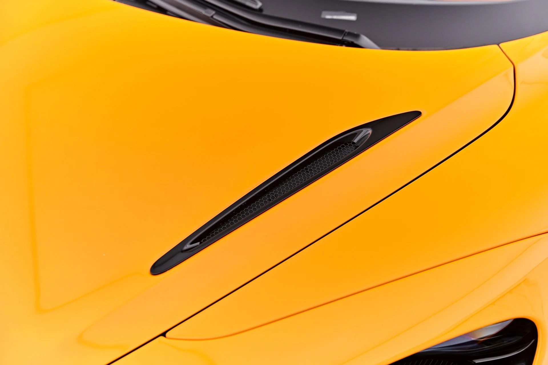 mph032_3784701563_Used_2025_Mc_Laren_750_S_1786993756_fdd75f35b2