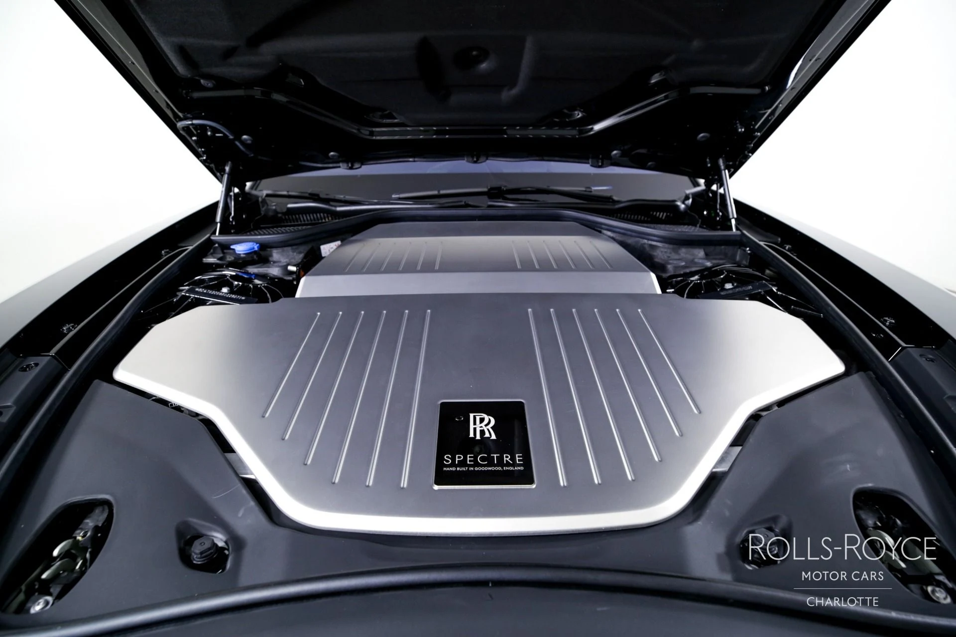 mph032_3786297213_Used_2024_Rolls_Royce_Spectre_1745445459_66c2996636