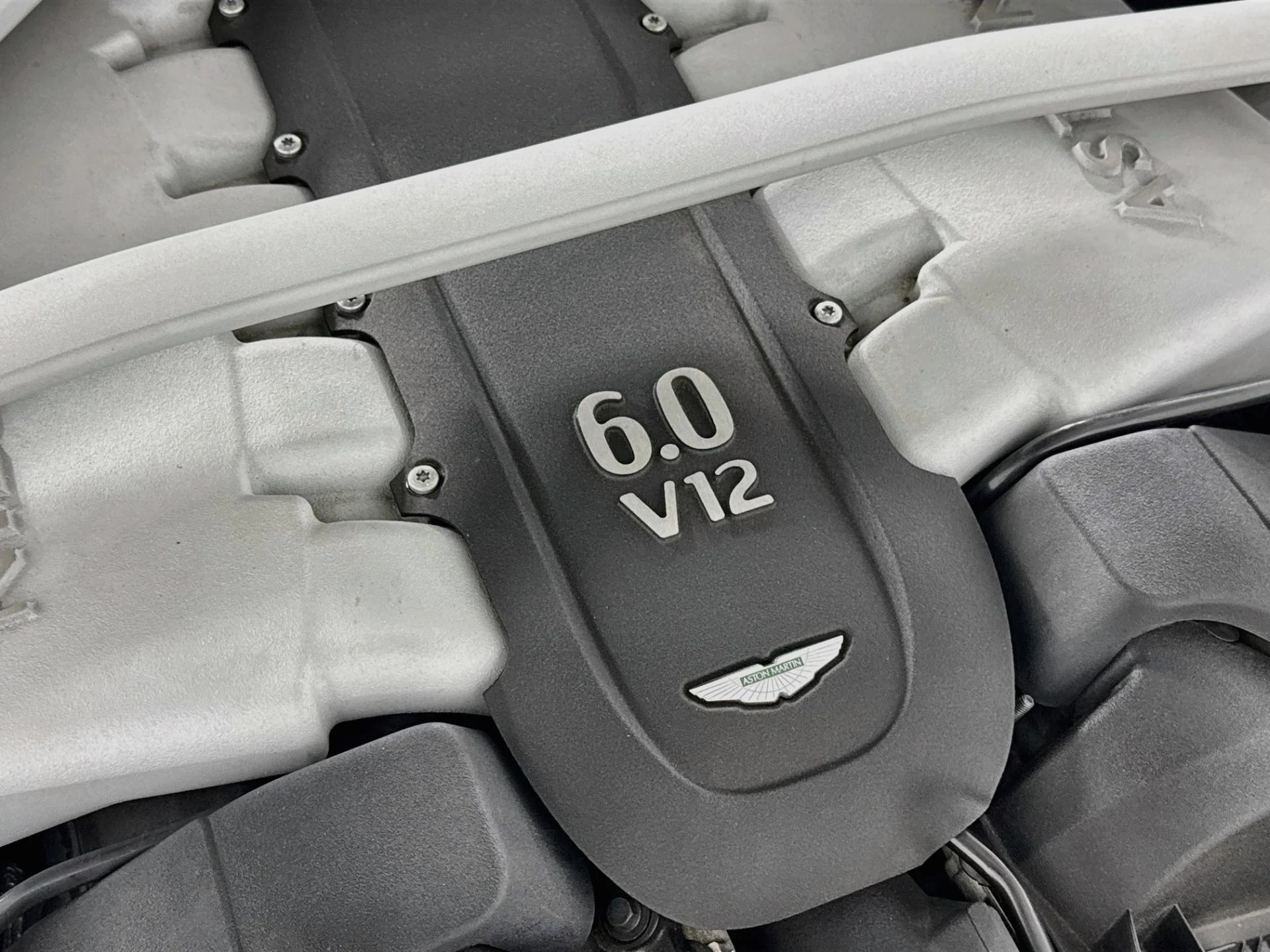 mph032_3786540059_Used_2014_Aston_Martin_DB_9_1791837304_aec3de69e5