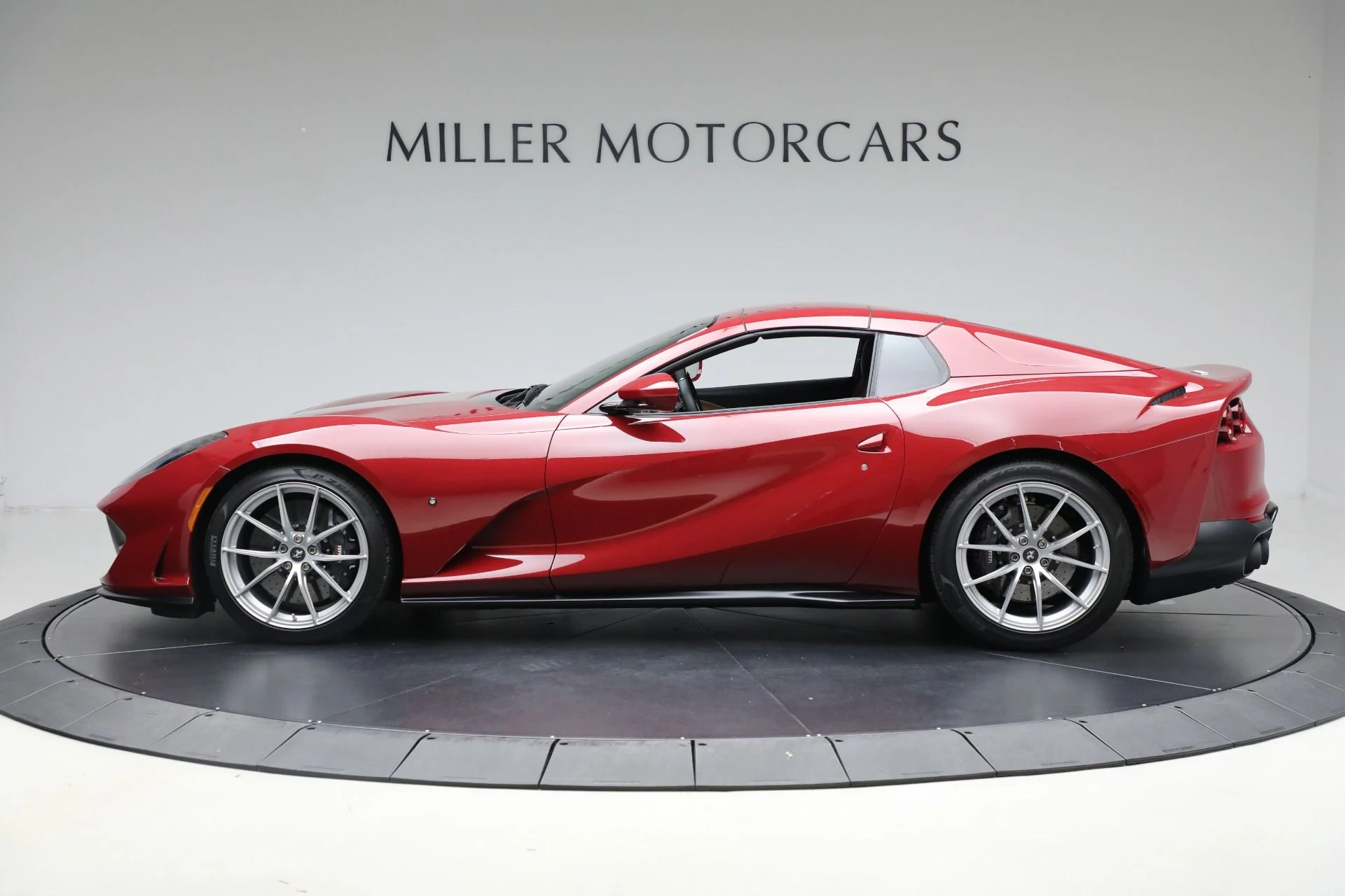 mph032_3787347026_Used_2022_Ferrari_812_GTS_1760729504_016501eb3e