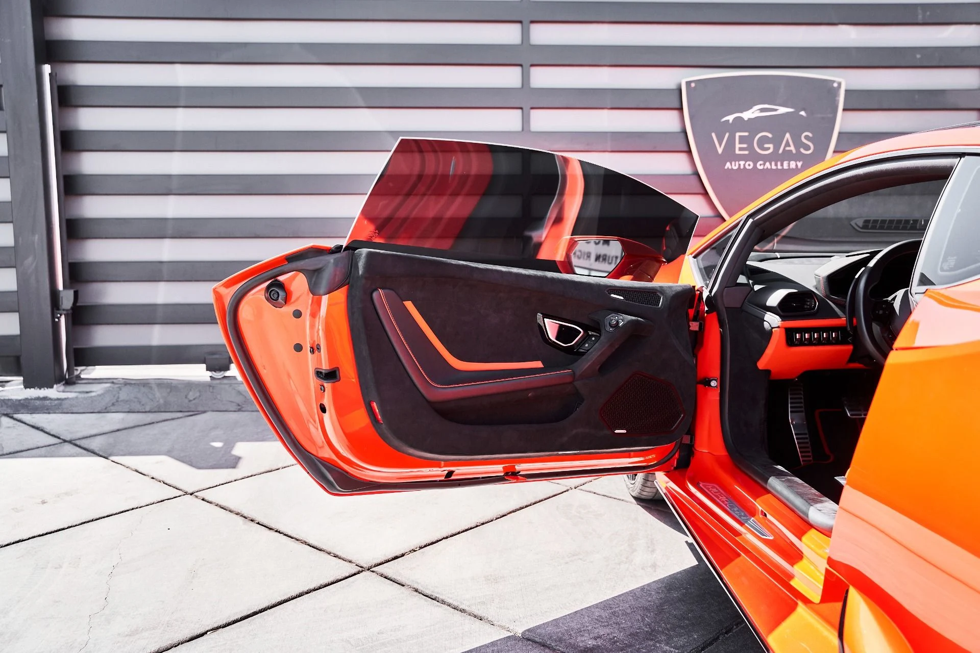 mph032_3790323484_Used_2023_Lamborghini_Huracan_Tecnica_Base_1776477102_104c6dc443