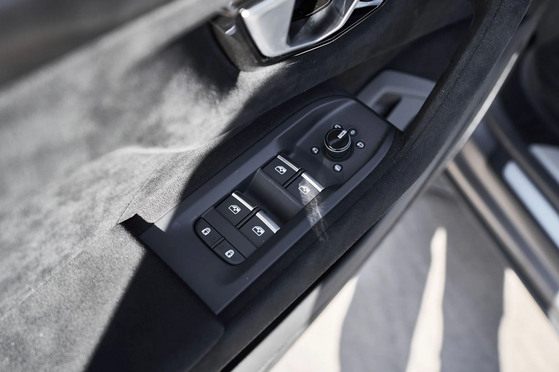 mph032_379381483_Used_2023_Lamborghini_Urus_Performante_1761860746_b9bc484d1f