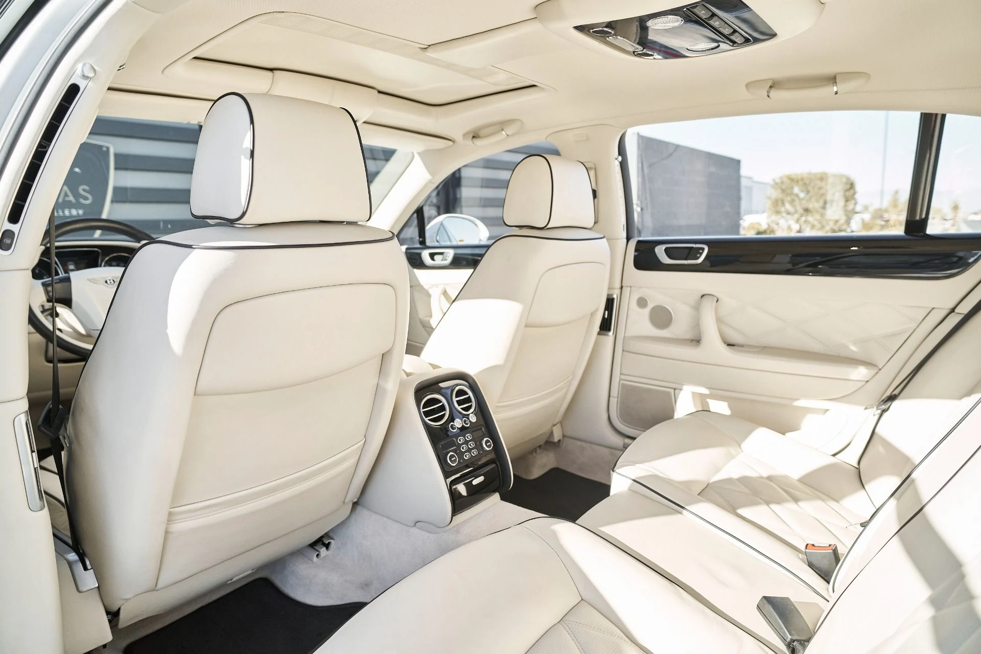 mph032_3803541515_Used_2012_Bentley_Continental_Flying_Spur_1765853779_886c56f000