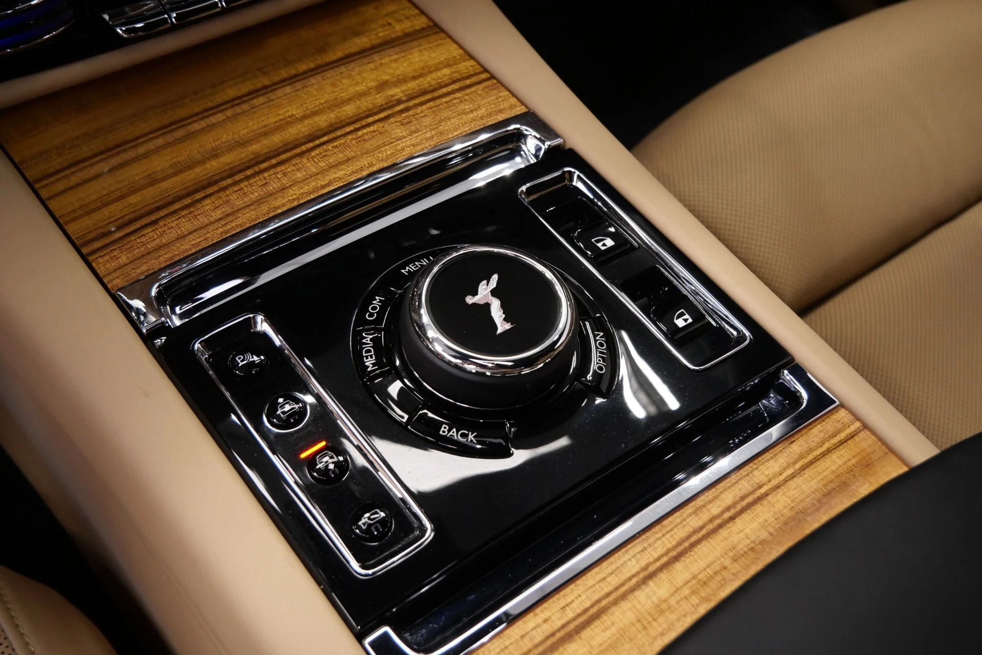 mph032_3804113163_Used_2022_Rolls_Royce_Ghost_1773938186_a37d702719