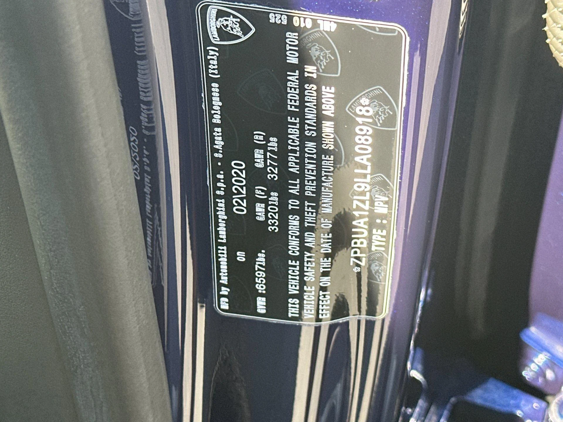 mph032_3805726421_Used_2020_Lamborghini_Urus_1790909300_1658a925b9