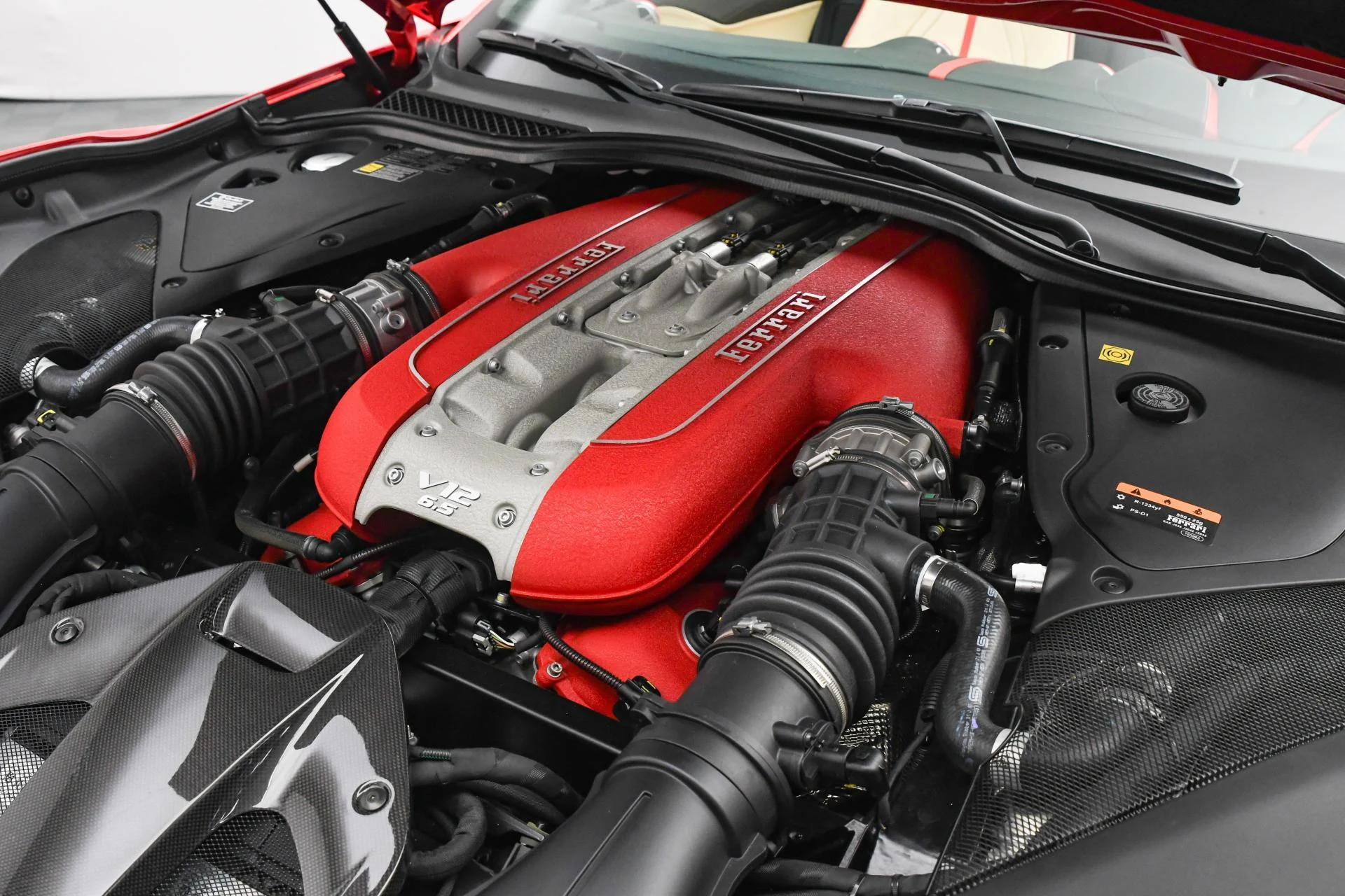 mph032_3821610978_Used_2022_Ferrari_812_GTS_1752652160_dfd2a6521c