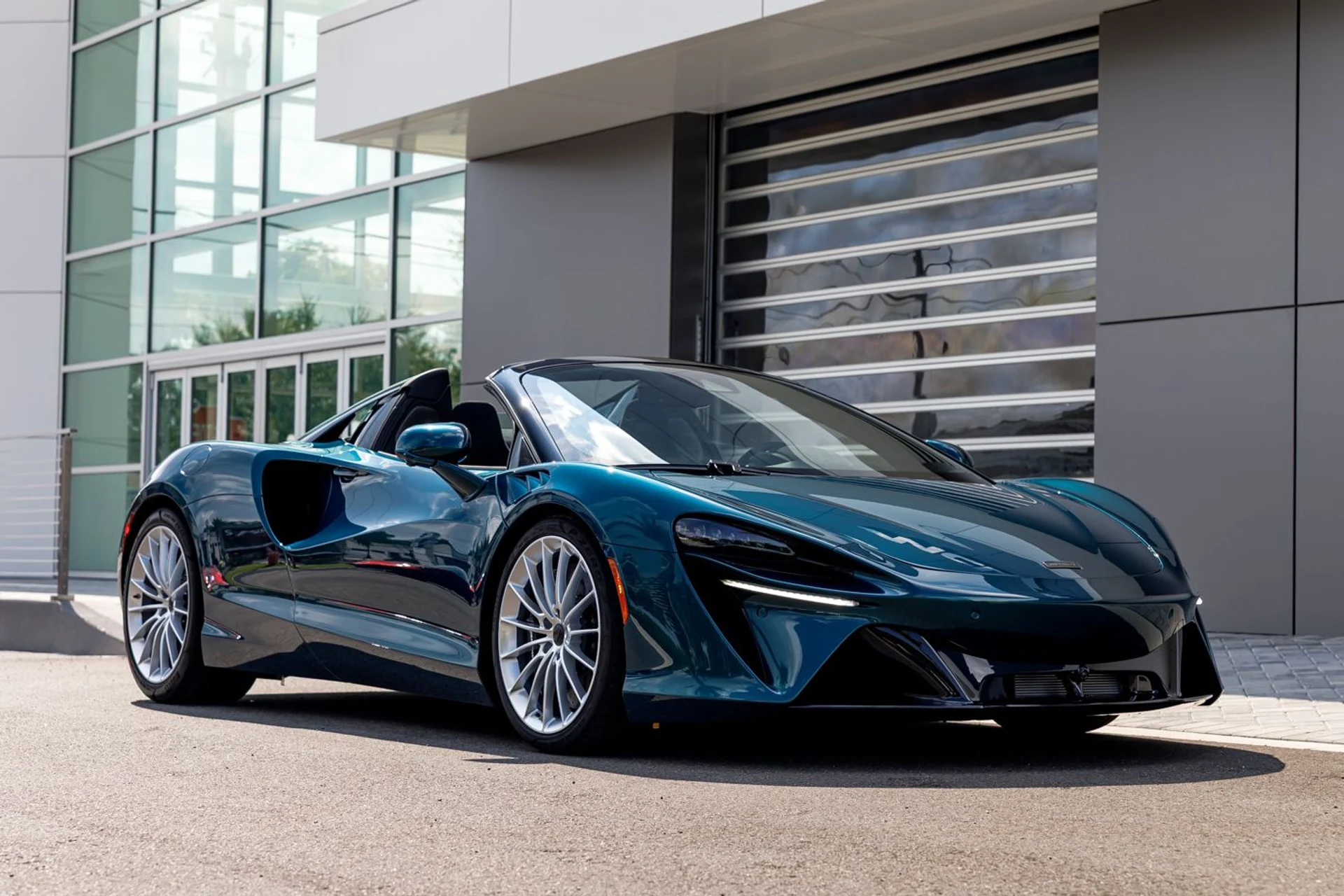 mph032_3823364605_New_2026_Mc_Laren_Artura_Spider_7be8667c09