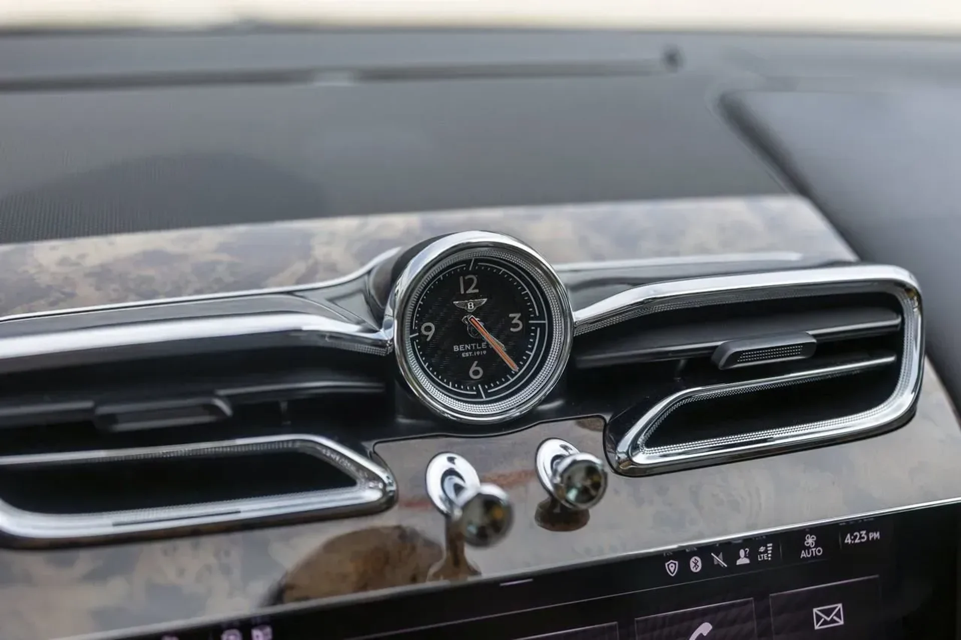 mph032_3829376085_785f454da79e4b85bfa2408c67a44a07_925cc32db0