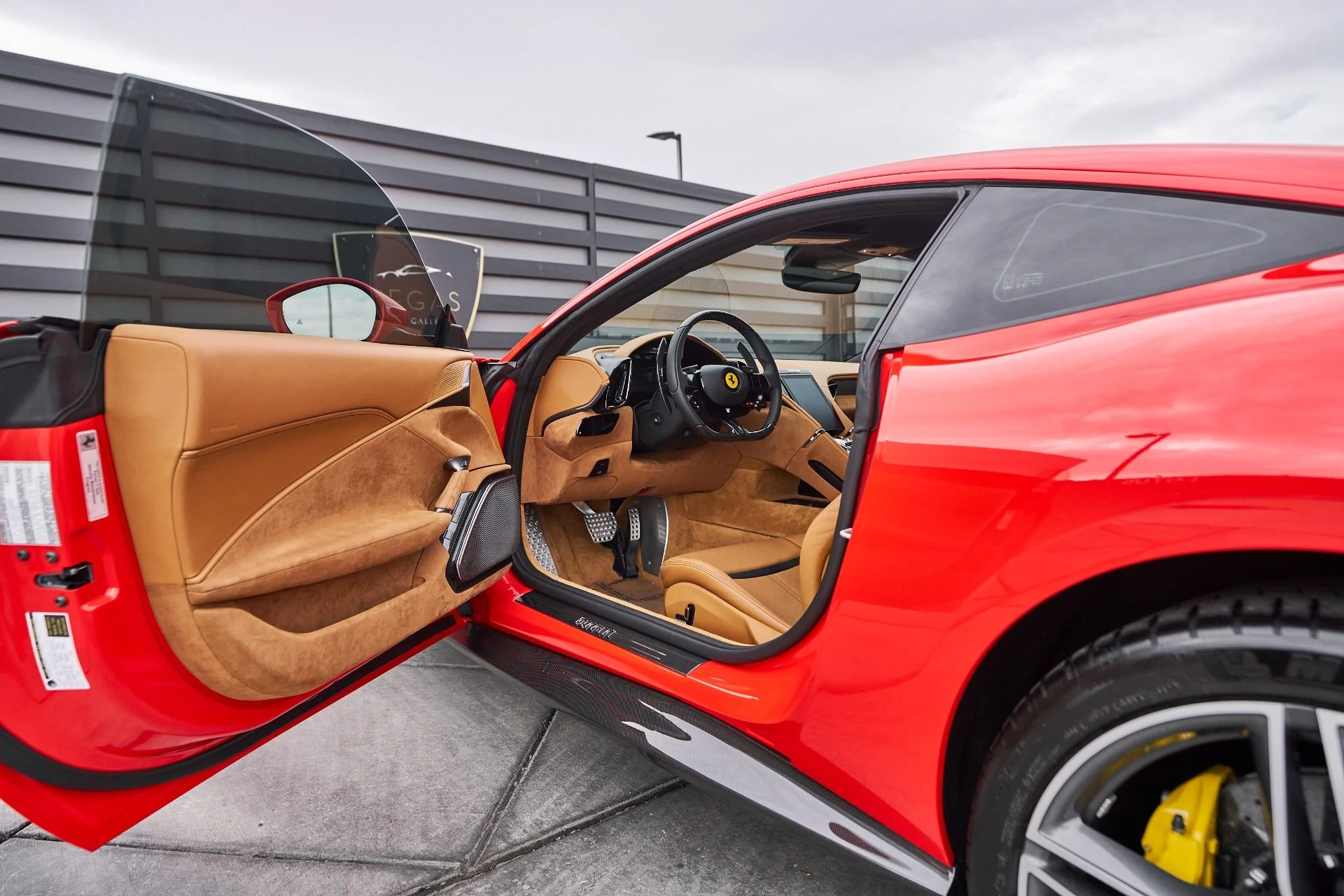 mph032_3829452104_Used_2023_Ferrari_Roma_Base_1761599041_b149a67ff2