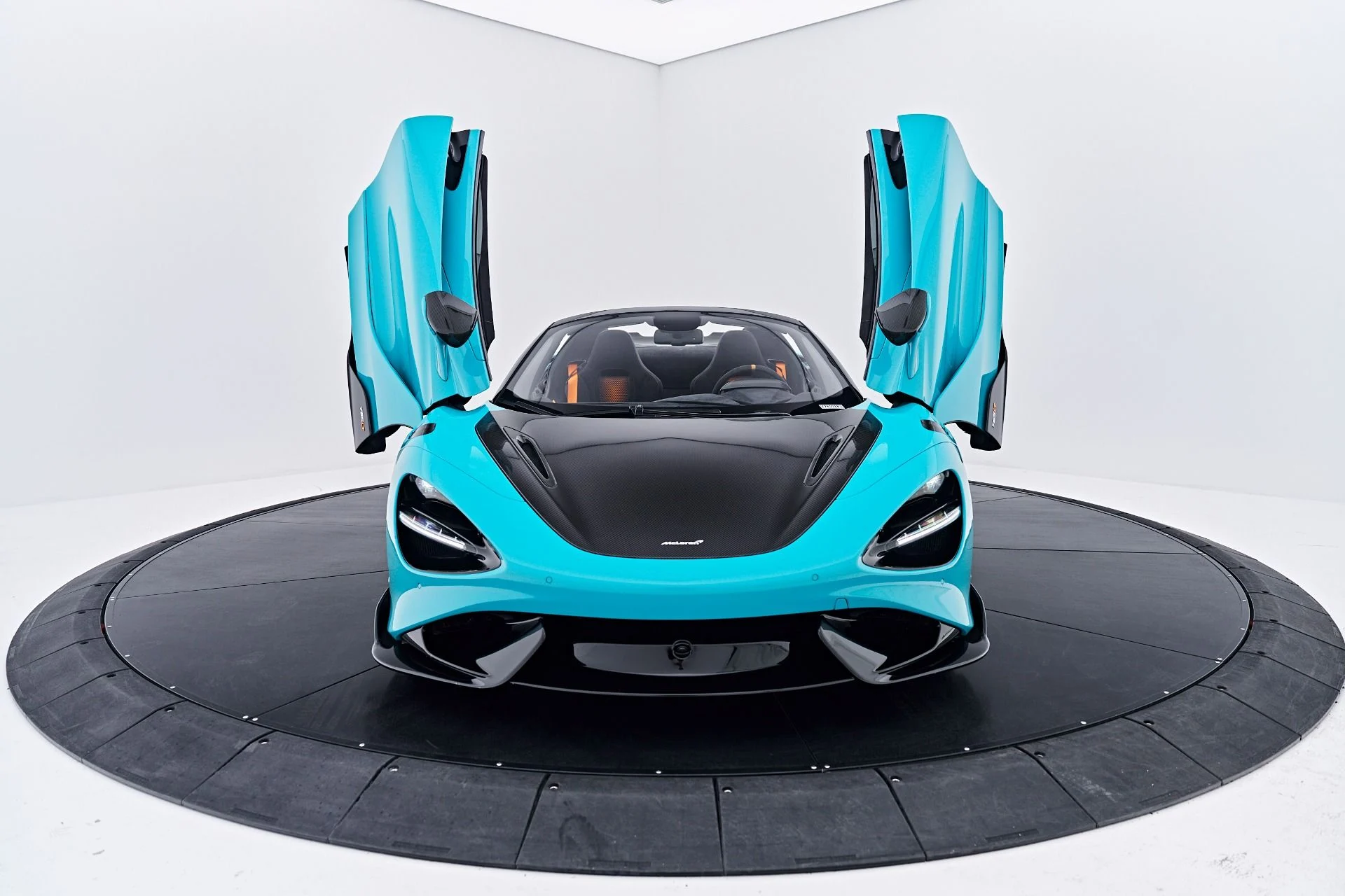 mph032_3835404091_Used_2022_Mc_Laren_765_LT_Base_1786488491_e47a883988