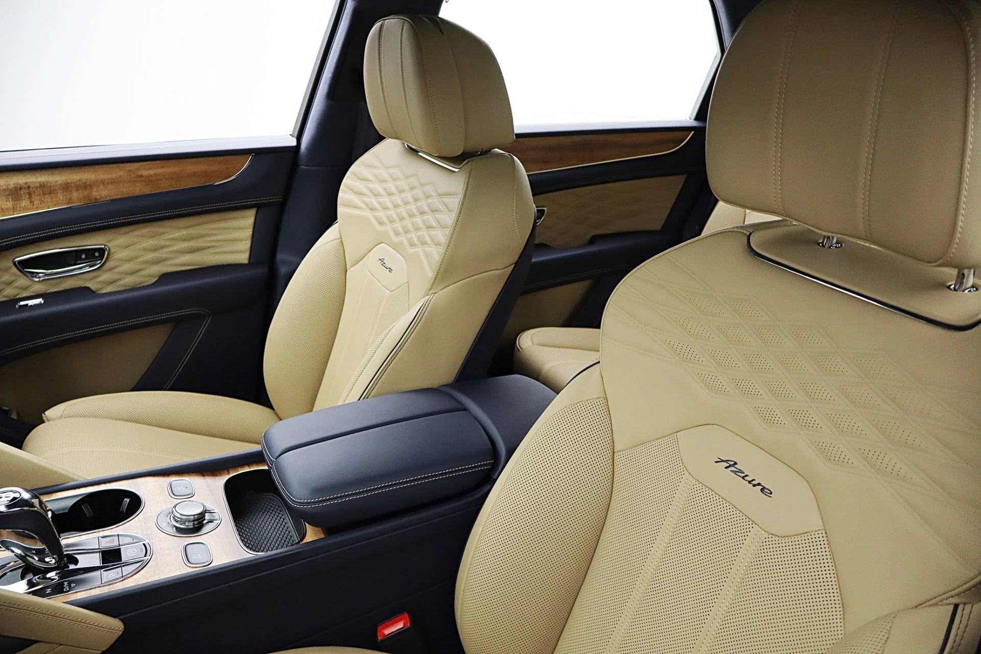 mph032_3853725054_Used_2025_Bentley_Bentayga_Azure_V8_LEASE_OPTIONS_AVAILABLE_4f3d8aacde