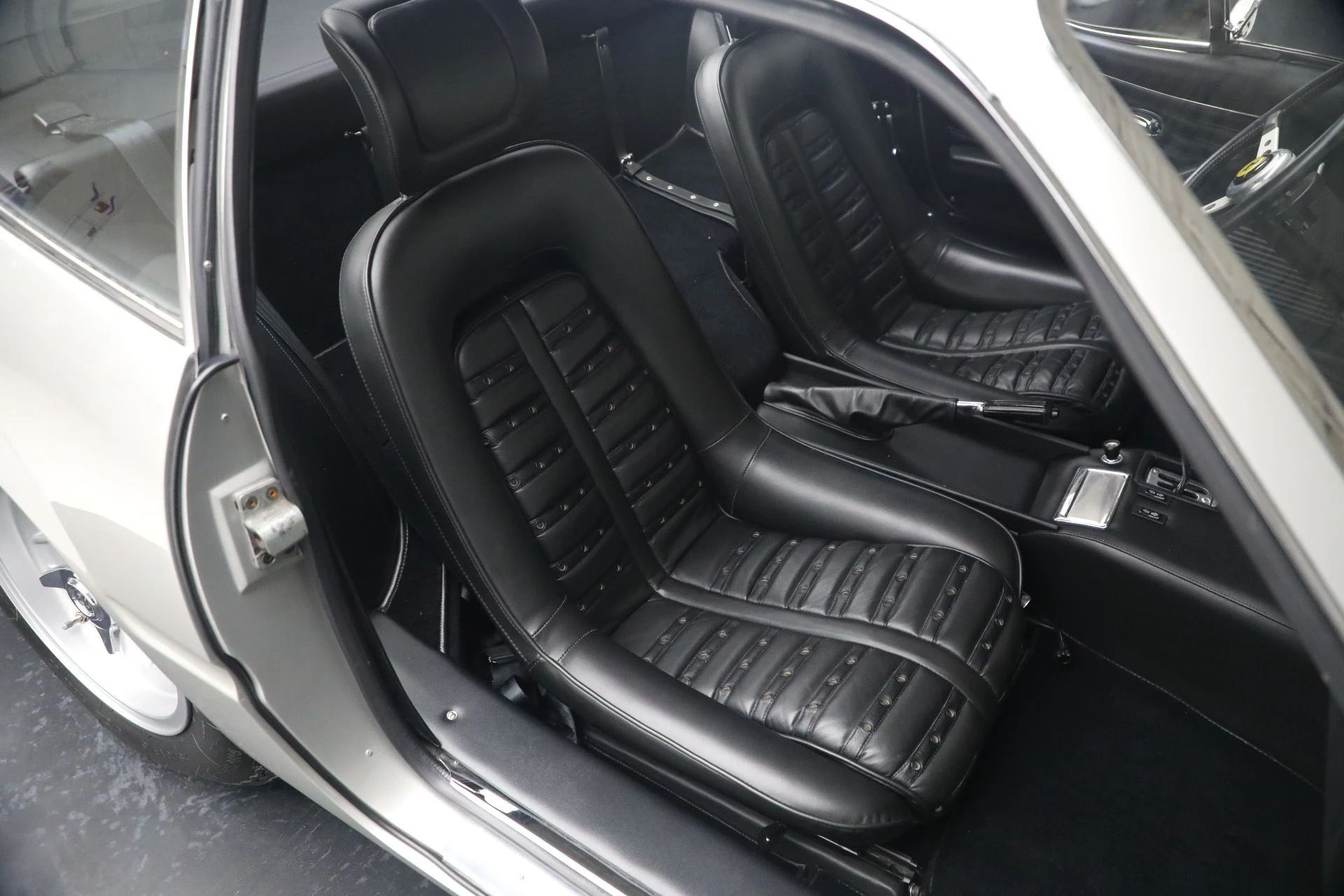 mph032_3857141212_Used_1971_Ferrari_365_GTB_4_Daytona_1770668334_3319fb35a2