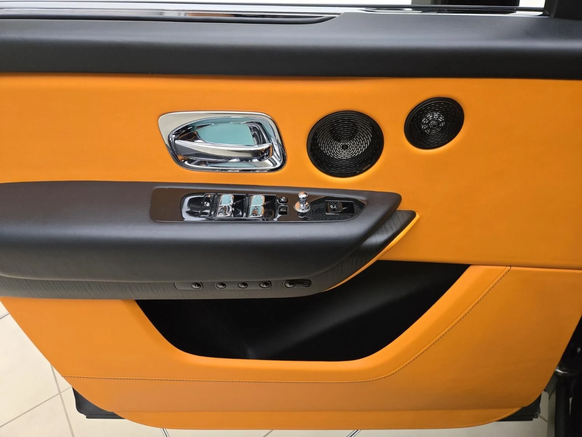 mph032_3863105476_Used_2022_Rolls_Royce_Cullinan_1761806139_fbc10b63ee