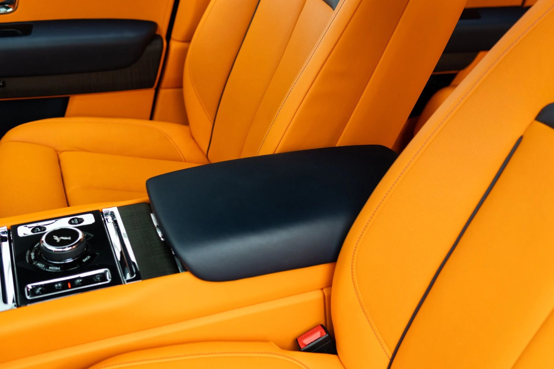 mph032_3870114085_Used_2023_Rolls_Royce_Cullinan_1766776442_097d02ddbf