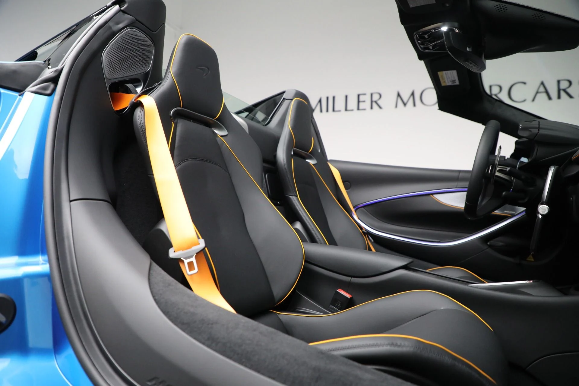 mph032_3877232700_New_2025_Mc_Laren_Artura_Spider_Tech_Lux_a63d03b668