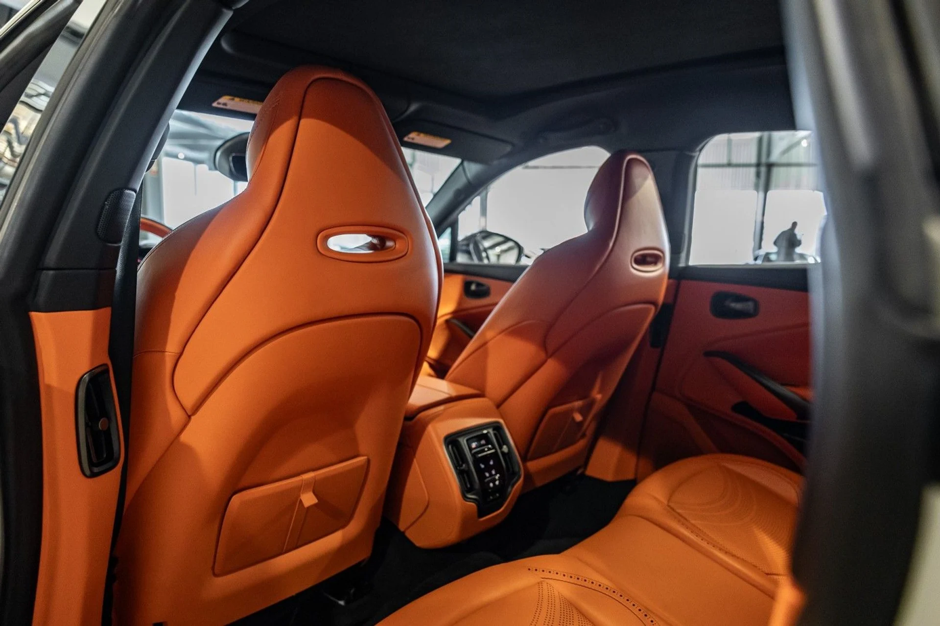 mph032_3877806540_IA_5903a69e2a