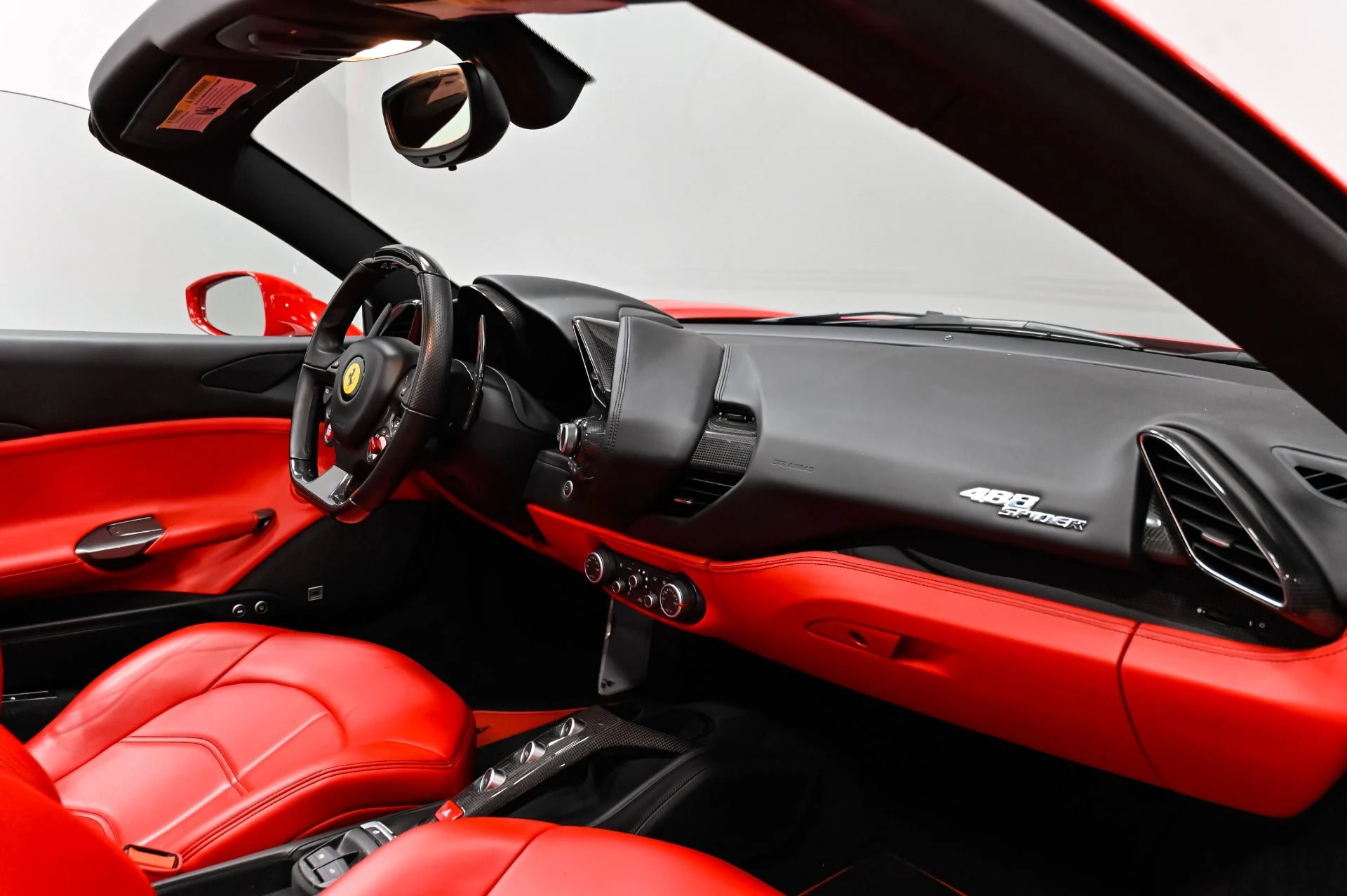 mph032_3883108885_Used_2018_Ferrari_488_Spider_1790629138_851aaf8c7f