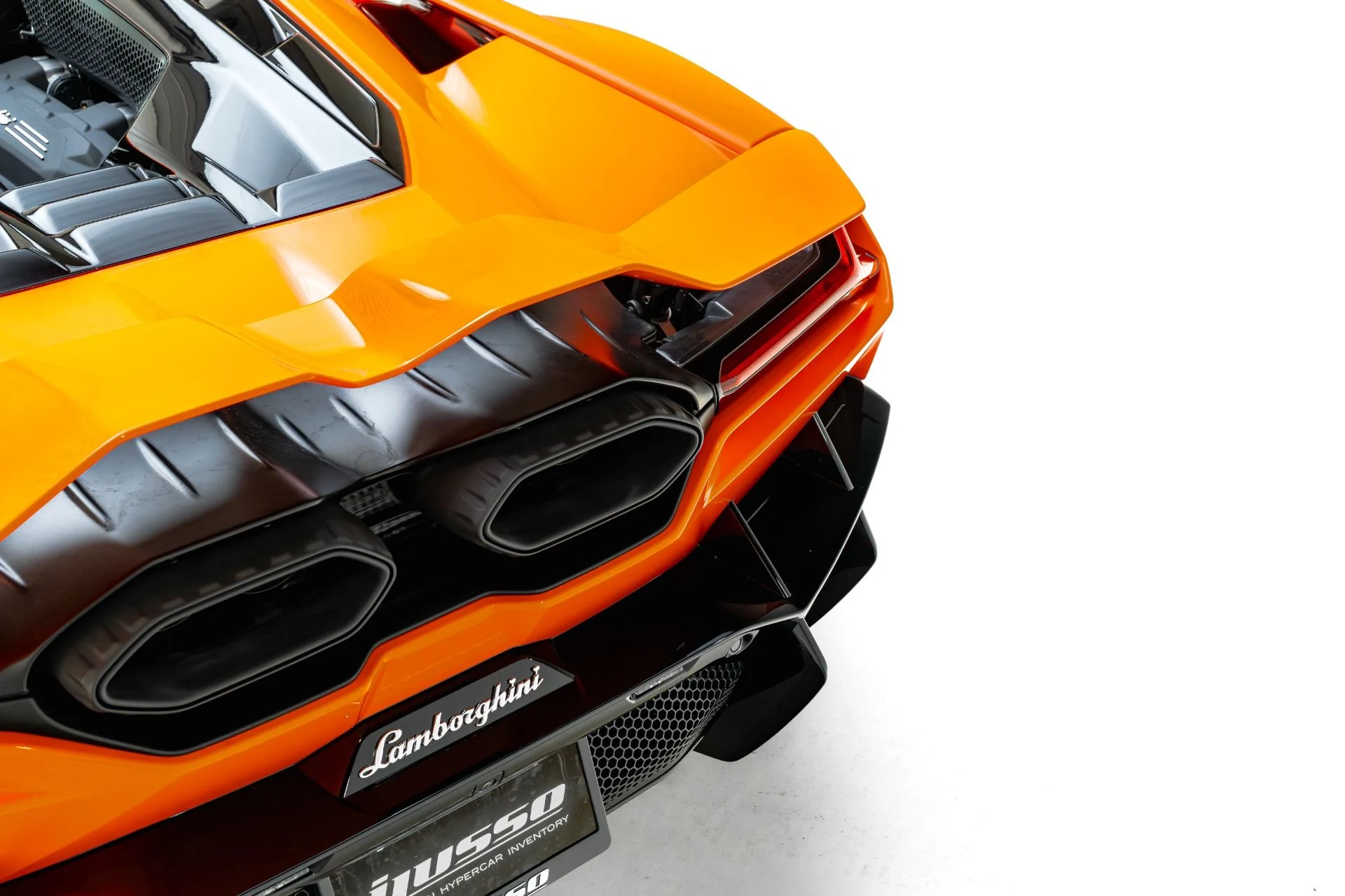 mph032_3887319450_Used_2024_Lamborghini_Revuelto_1781129539_0dda59a553
