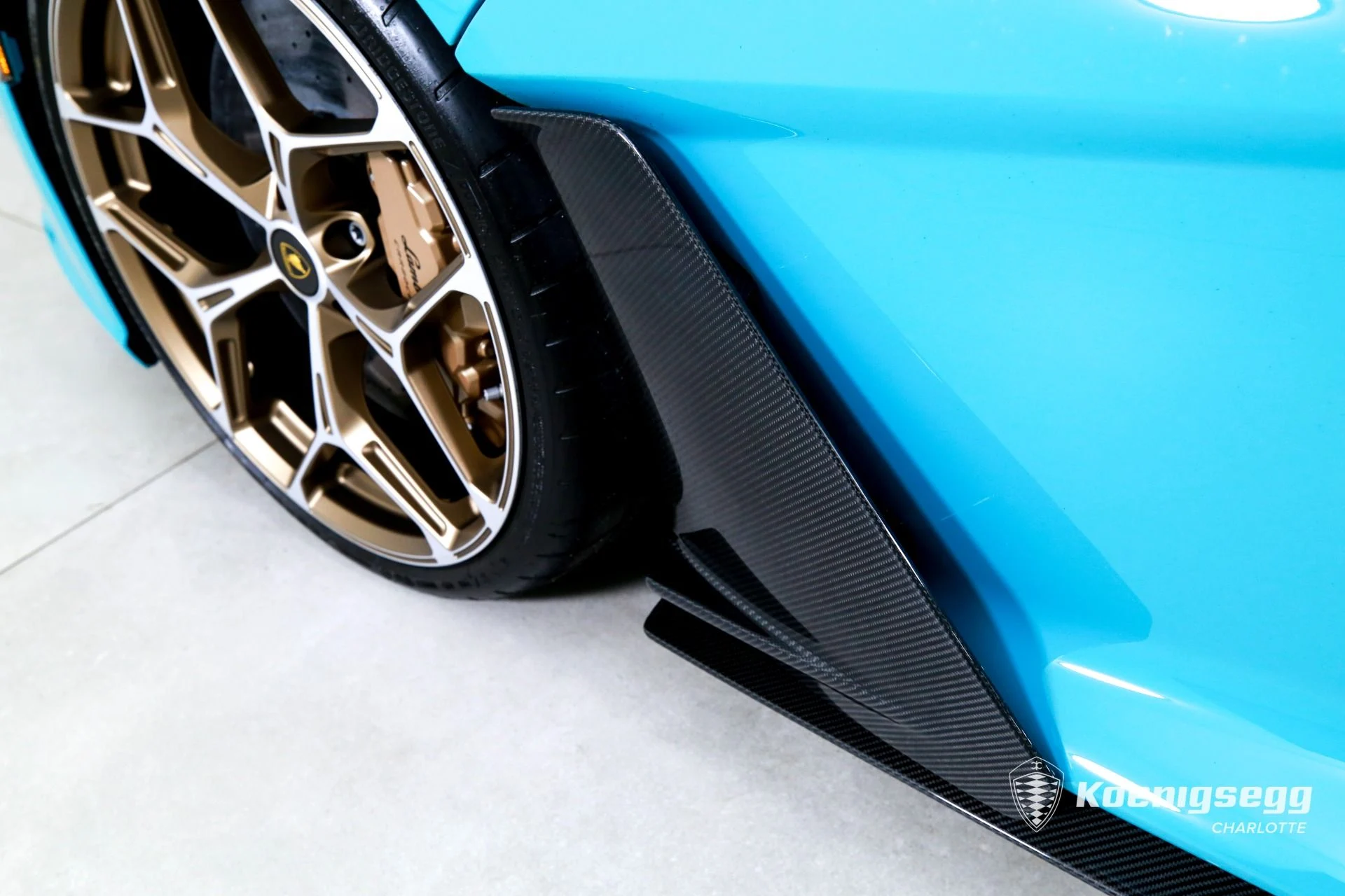 mph032_3890076428_Used_2025_Lamborghini_Revuelto_1783438439_c8ce17754a