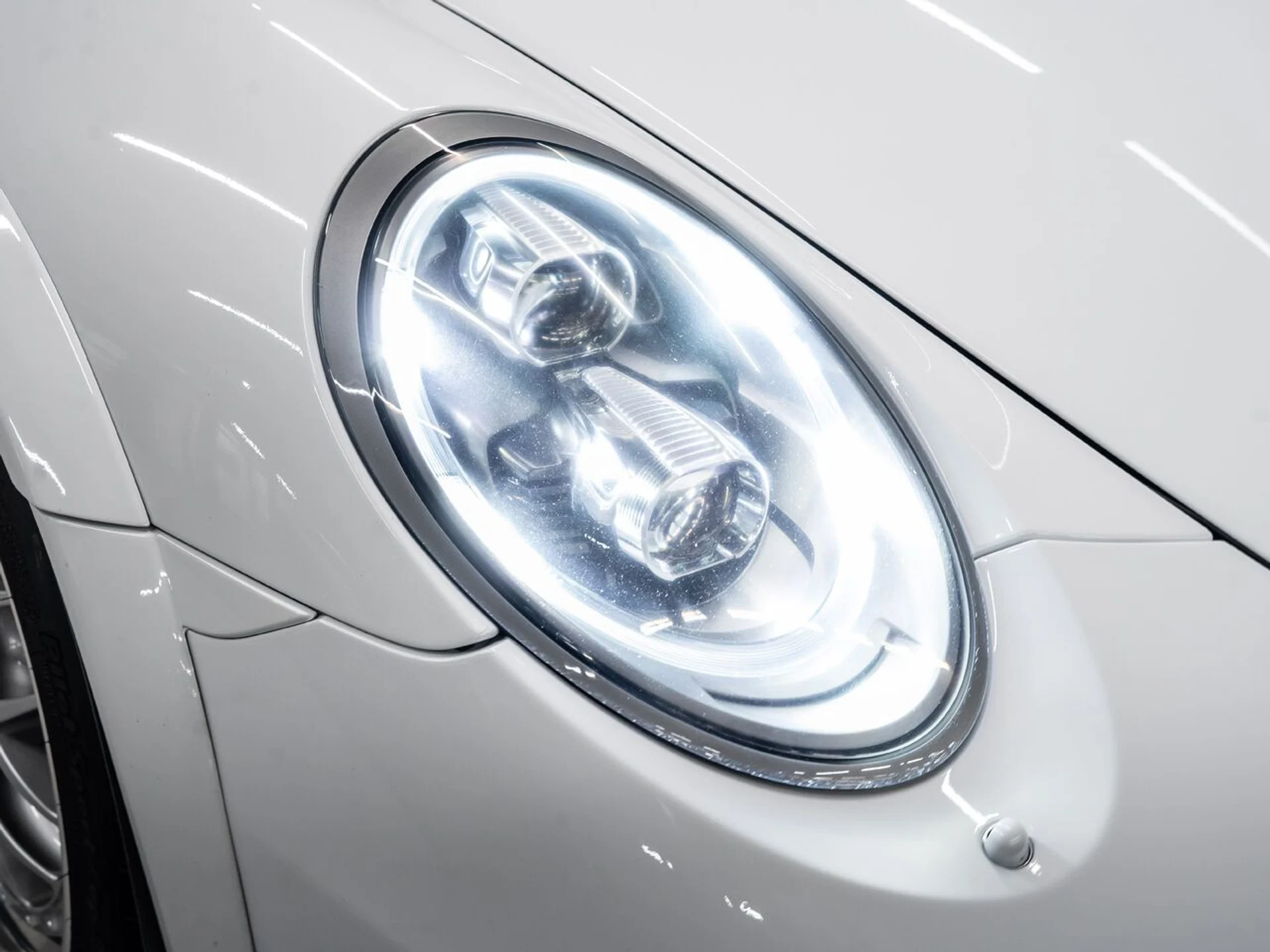 mph032_3891785959_porsche_911_2015_d56dc3da9b