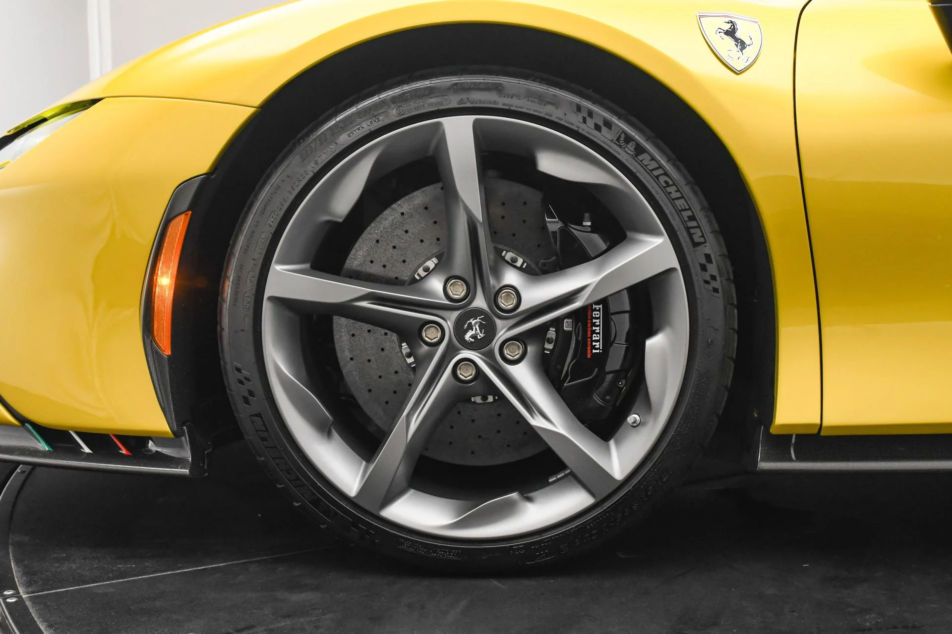 mph032_3903288954_Used_2022_Ferrari_SF_90_Spider_1755677280_b8f9c9e19d