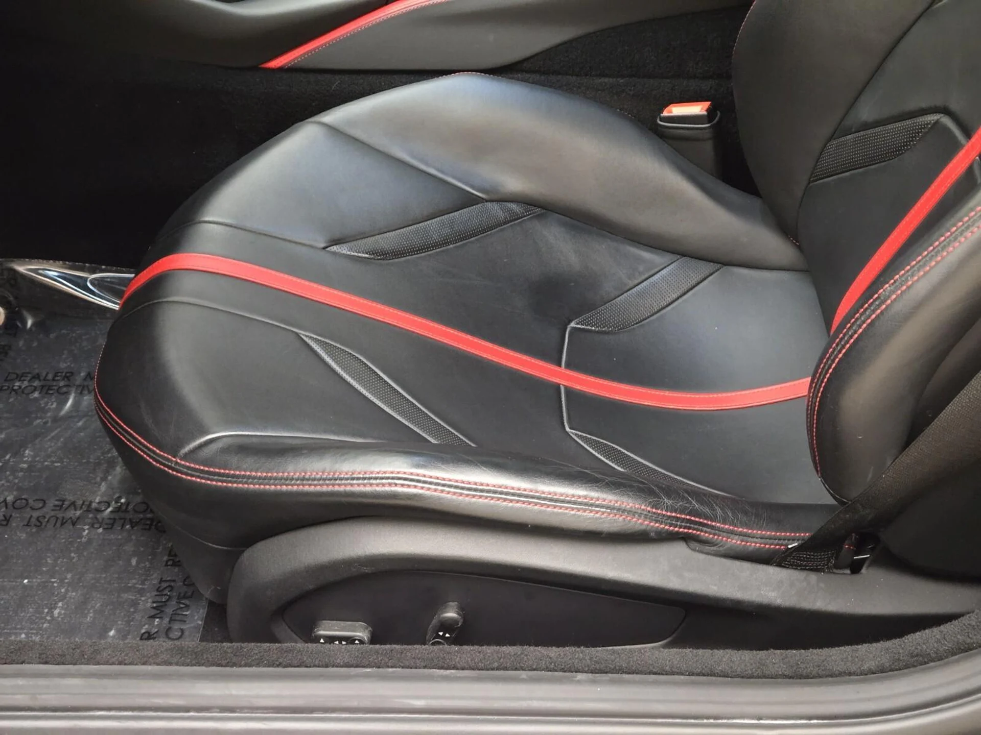 mph032_393517729_Used_2020_Ferrari_812_Superfast_1765003244_6e532d65a0