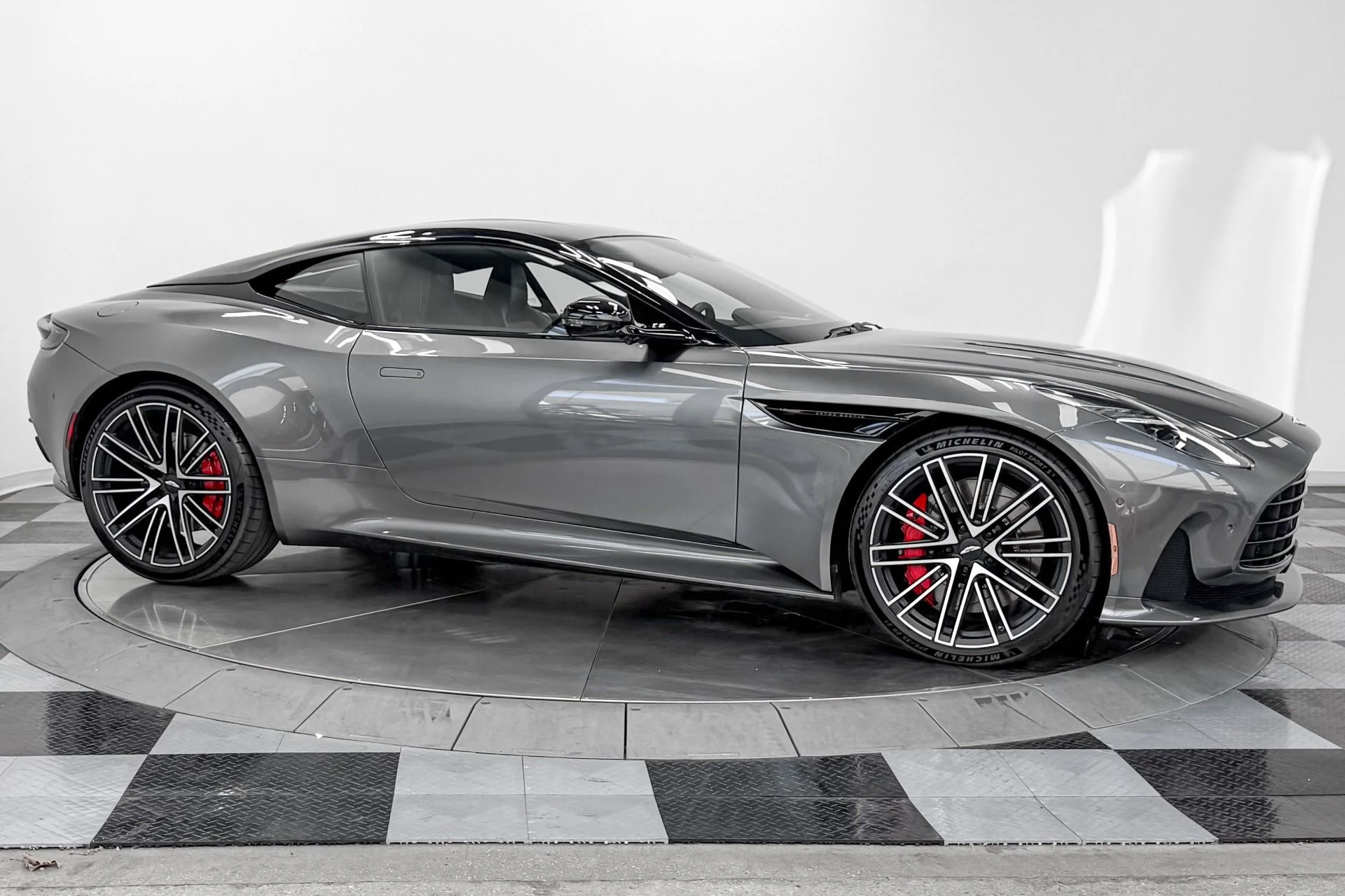 mph032_3936310630_Used_2024_Aston_Martin_DB_12_V8_Inspire_Sport_Interior_671_Horsepower_Low_M_Iles_1784830647_e0d1174b68