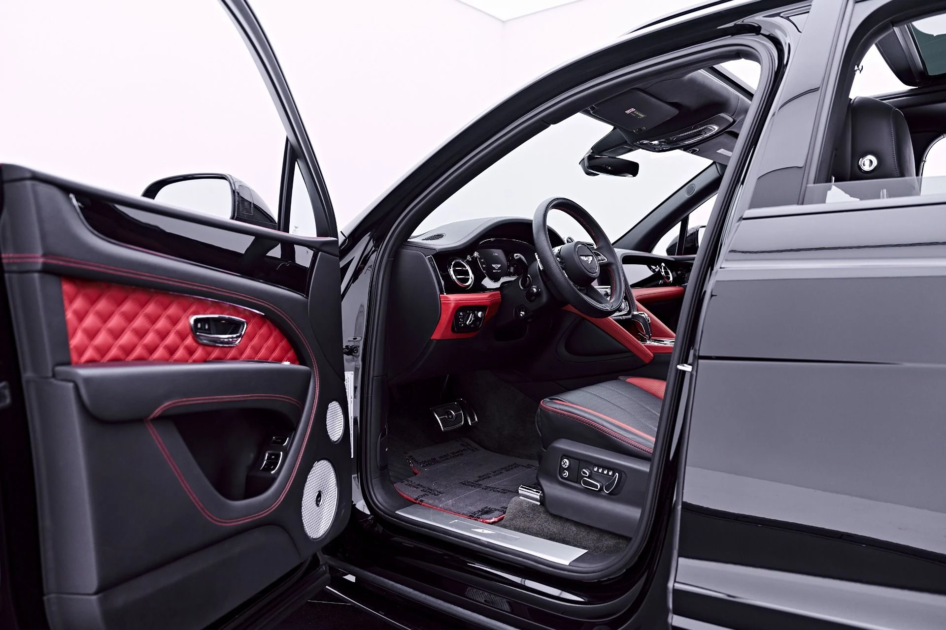 mph032_3936870126_Used_2023_Bentley_Bentayga_S_1782967330_b688842558