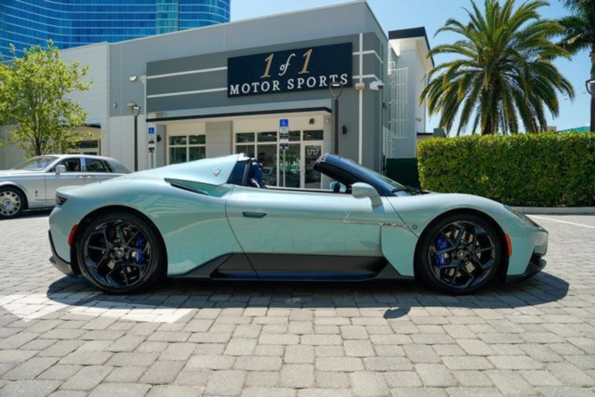 mph032_3937103779_22997717_33_640_dda43f4a03