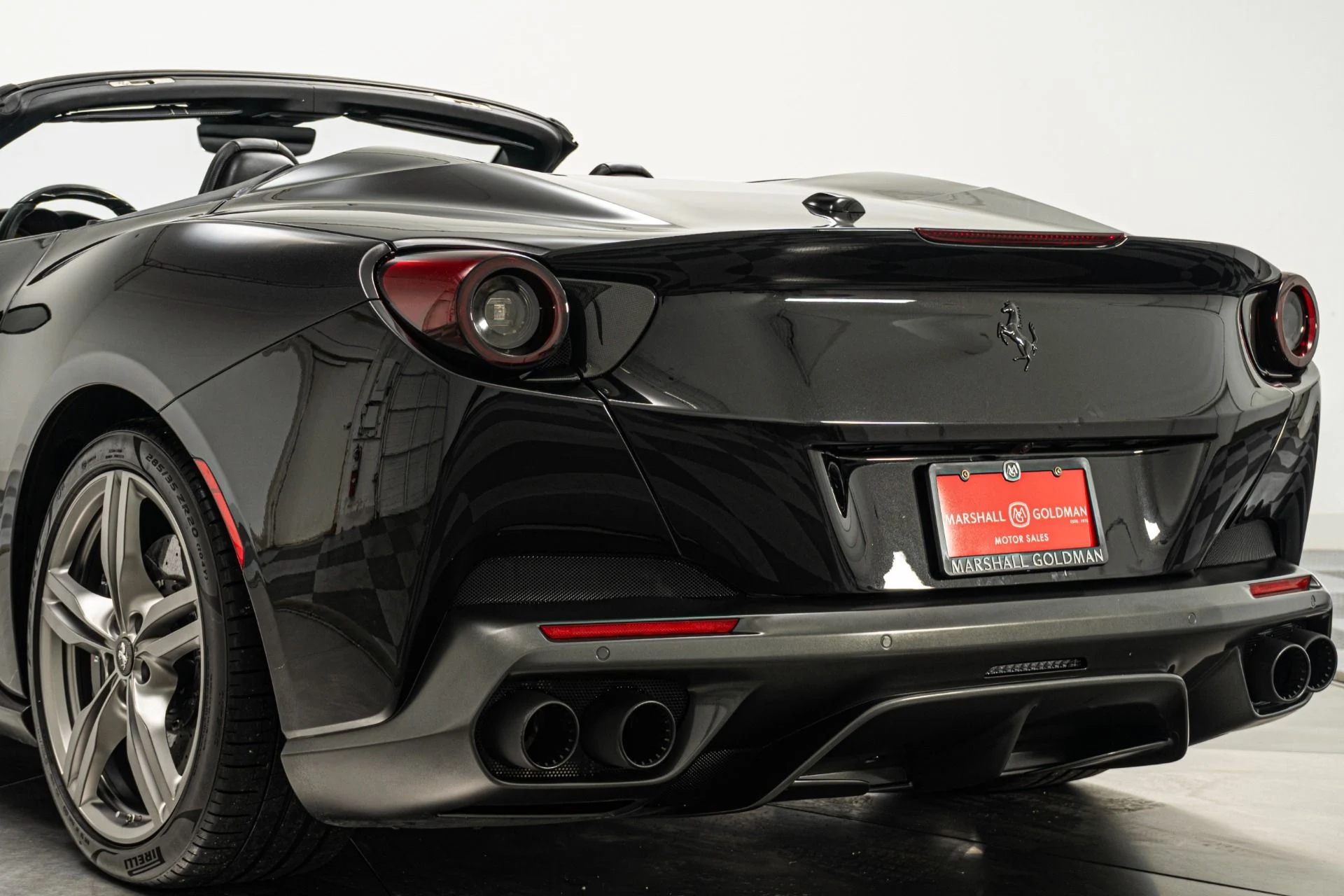 mph032_3942055455_Used_2020_Ferrari_Portofino_Lots_of_Interior_Carbon_Square_Quilting_Magneride_Suspension_1763996776_30821ef6ec