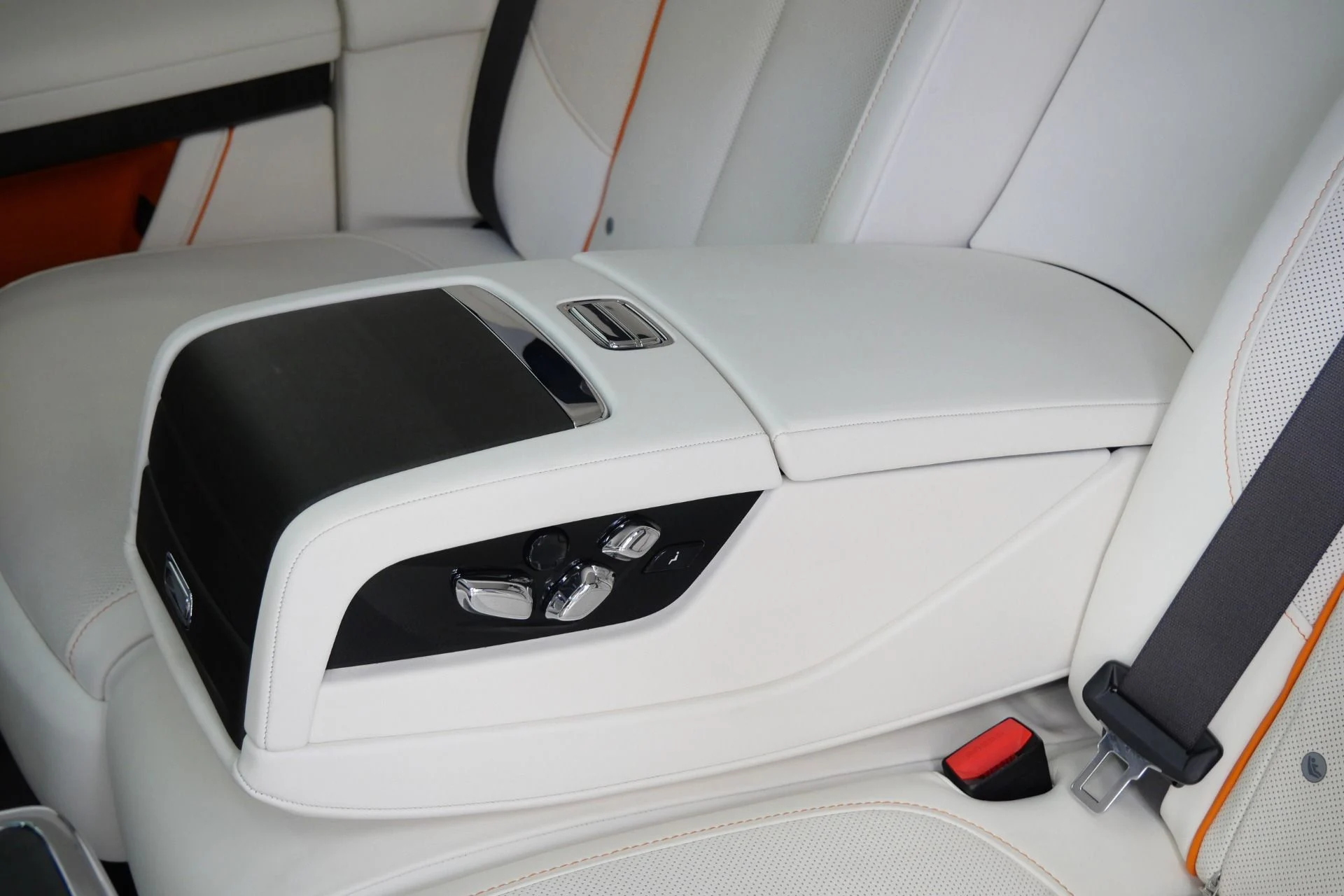 mph032_3942119099_Used_2022_Rolls_Royce_Ghost_Low_Miles_The_Ghost_Package_Bespoke_Audio_1780333725_8adcec30e6