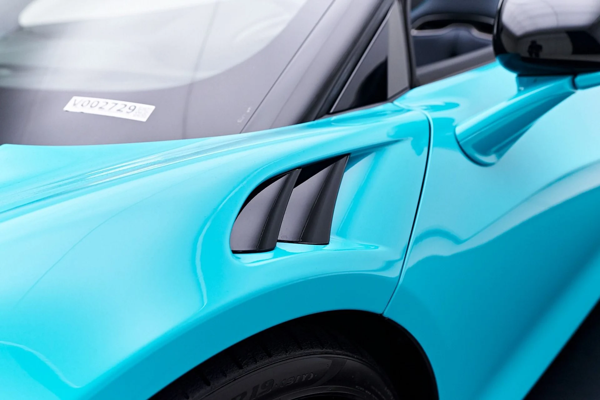 mph032_3949240042_Used_2025_Mc_Laren_Artura_Tech_Lux_1745952984_aa1508bc88