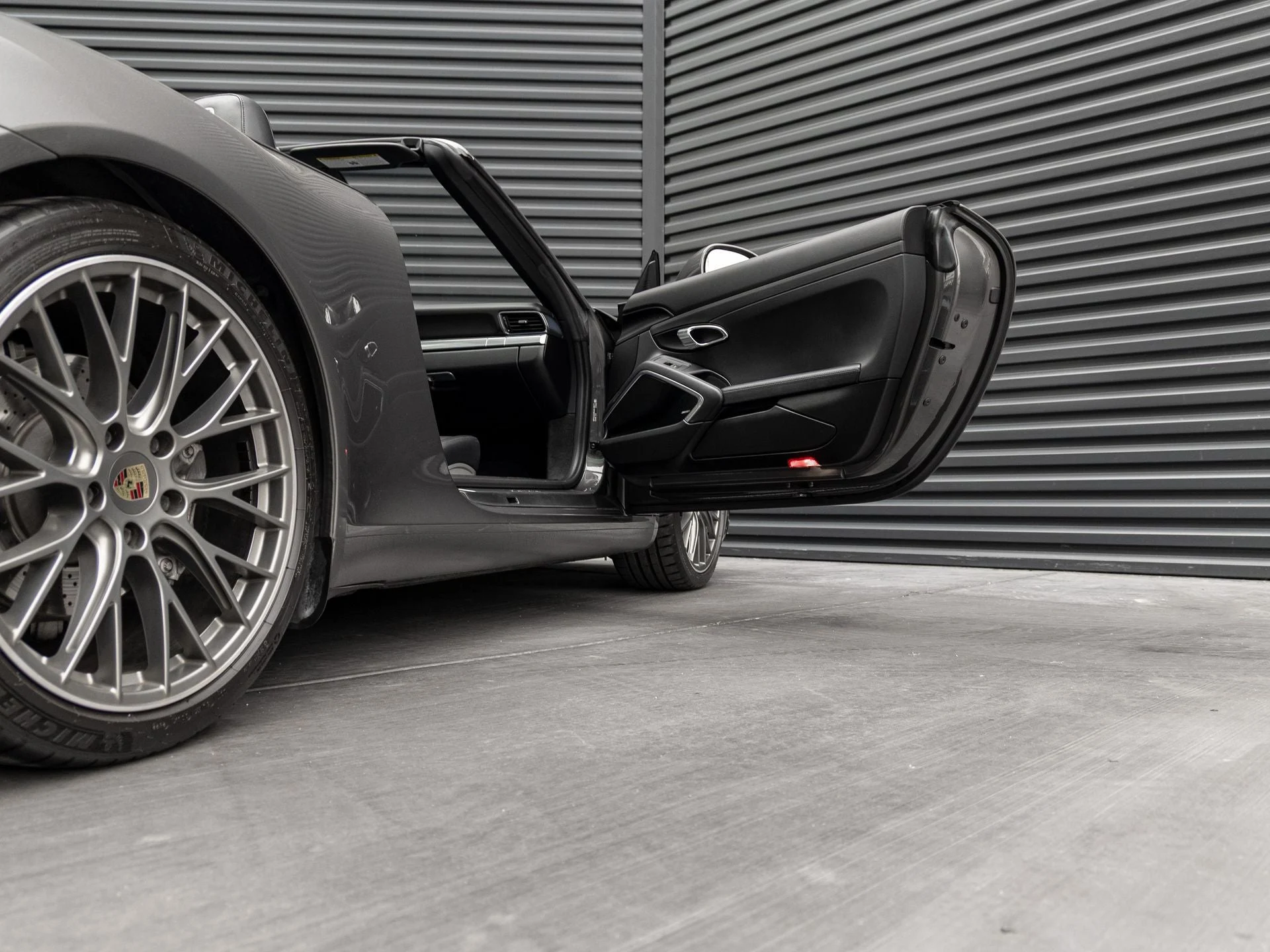 mph032_394953518_33_39086f7001