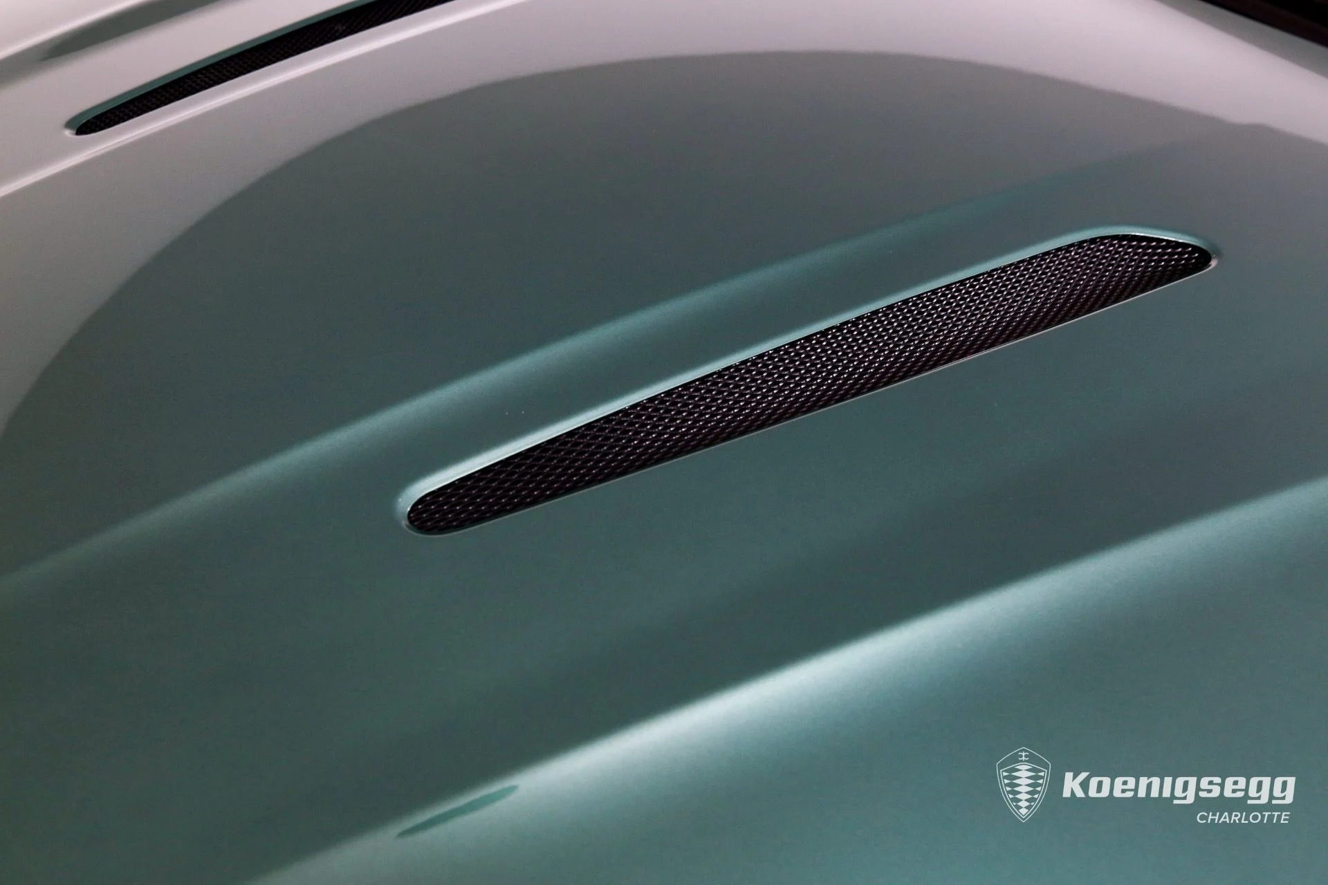 mph032_3956644249_Used_2024_Aston_Martin_DB_12_V8_1760989589_897c7ea362