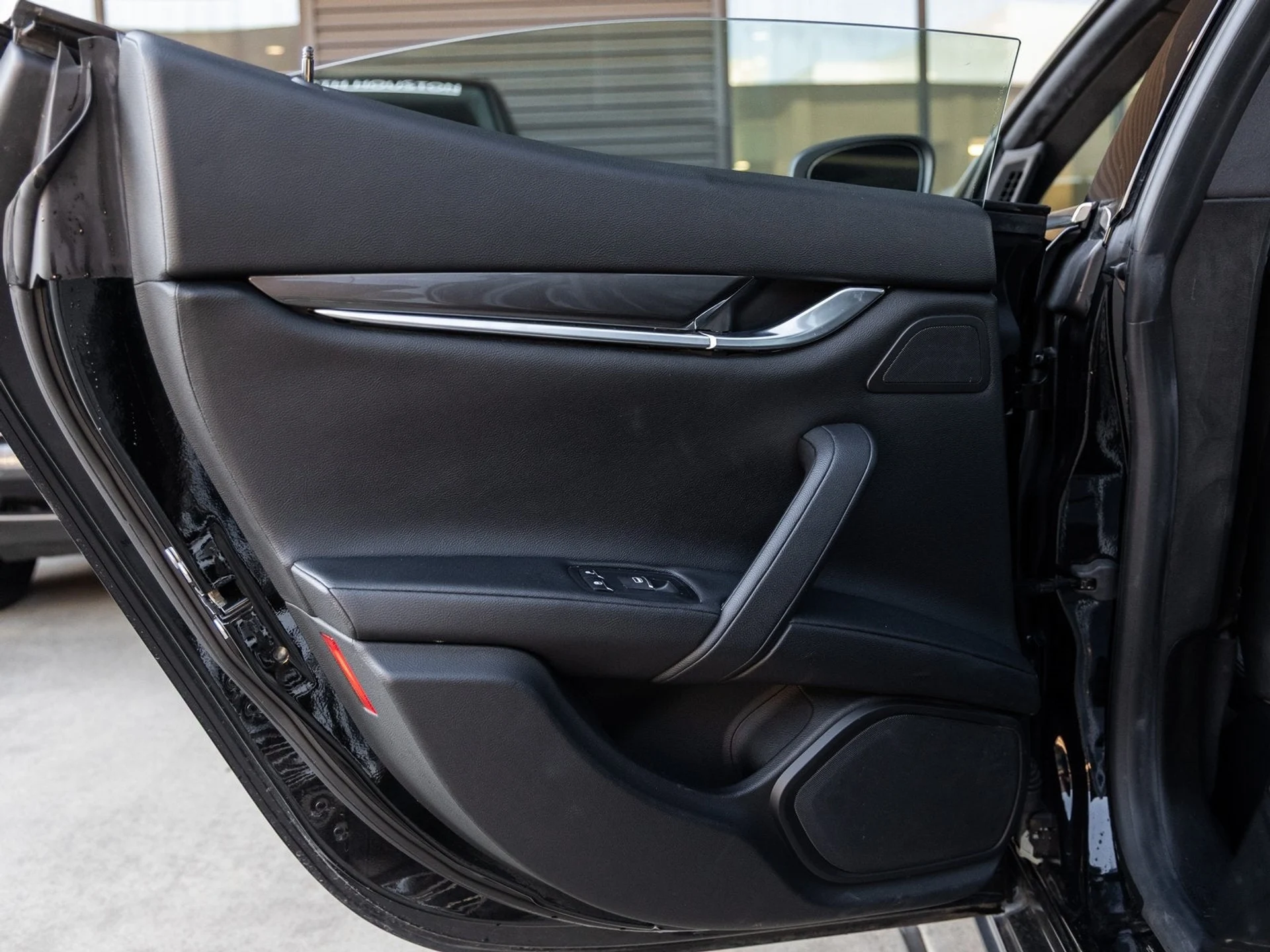 mph032_3964556661_33_2a890a6638