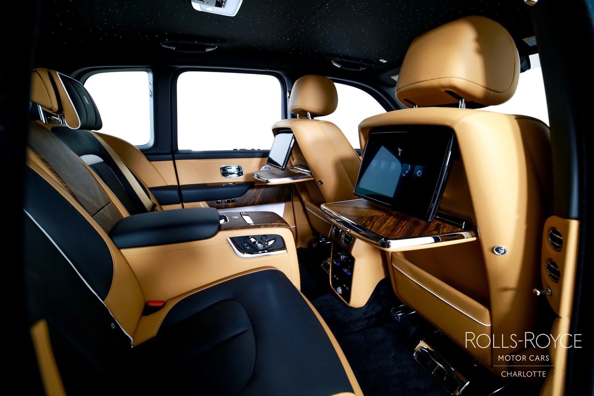 mph032_3975595434_Used_2025_Rolls_Royce_Cullinan_1759510735_b46dc5b00f