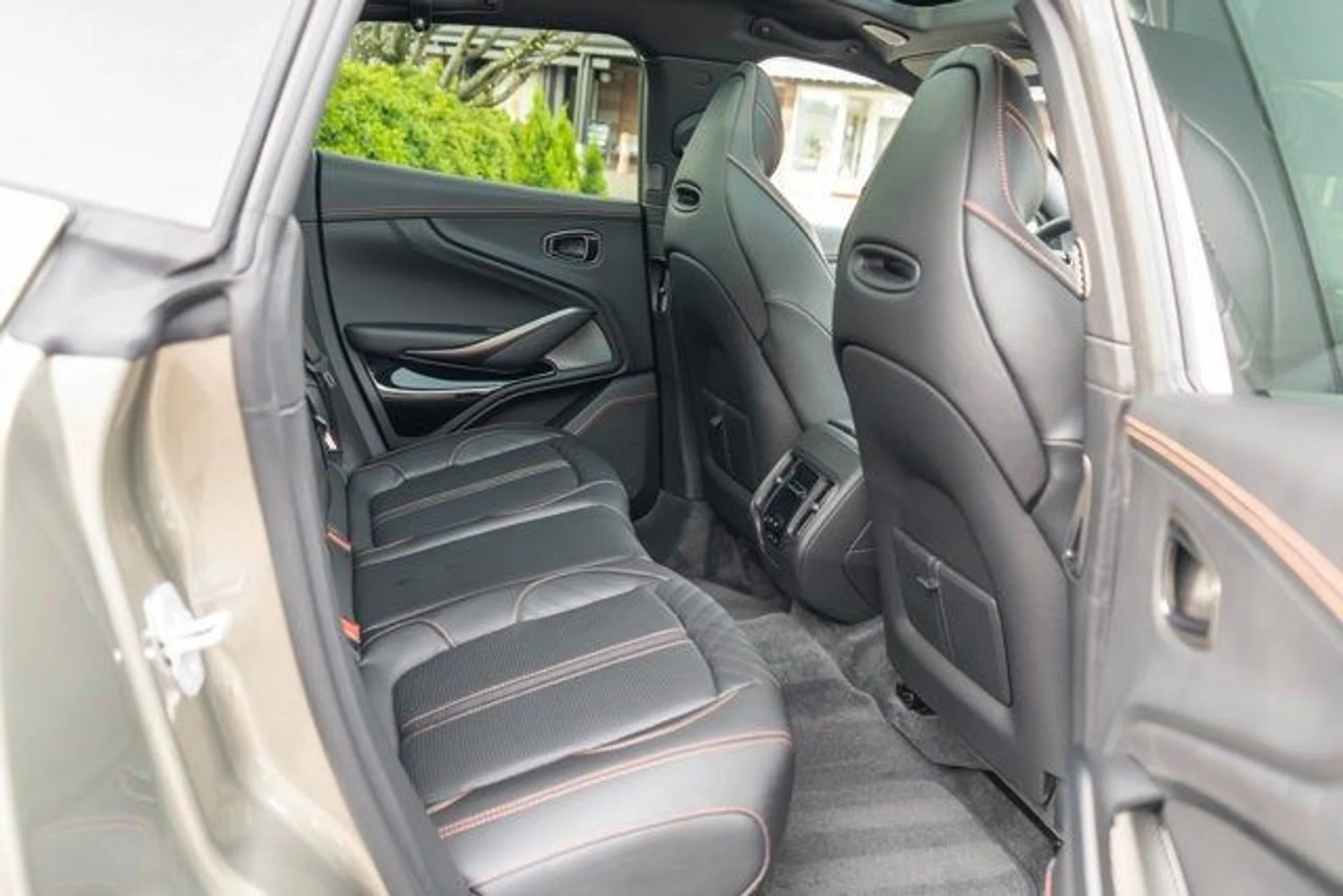 mph032_3979465930_33_2082701b41