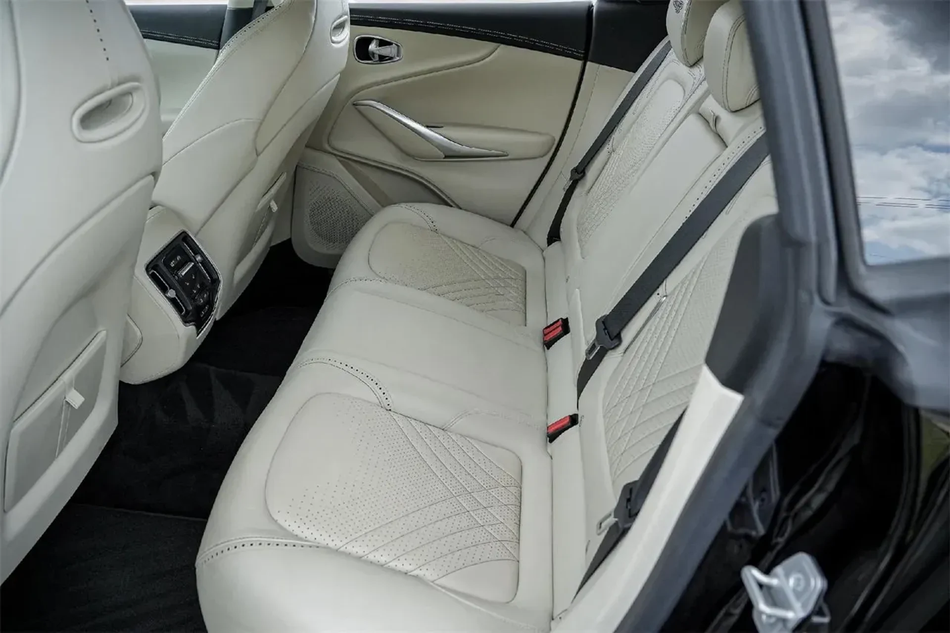 mph032_3980367275_07e59e15994241c0b9e512b1d172cc6e_853bb2ad62