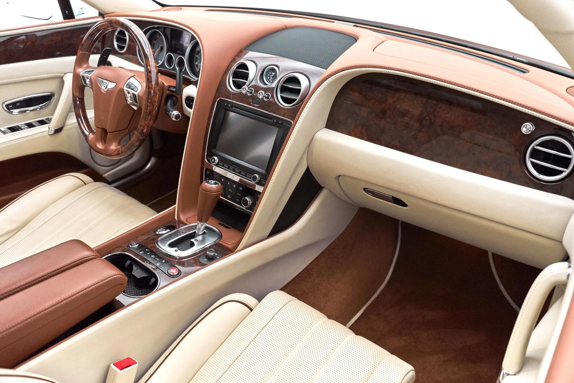 mph032_3982665167_Used_2015_Bentley_Flying_Spur_V8_1615575182_2799cf4e6a