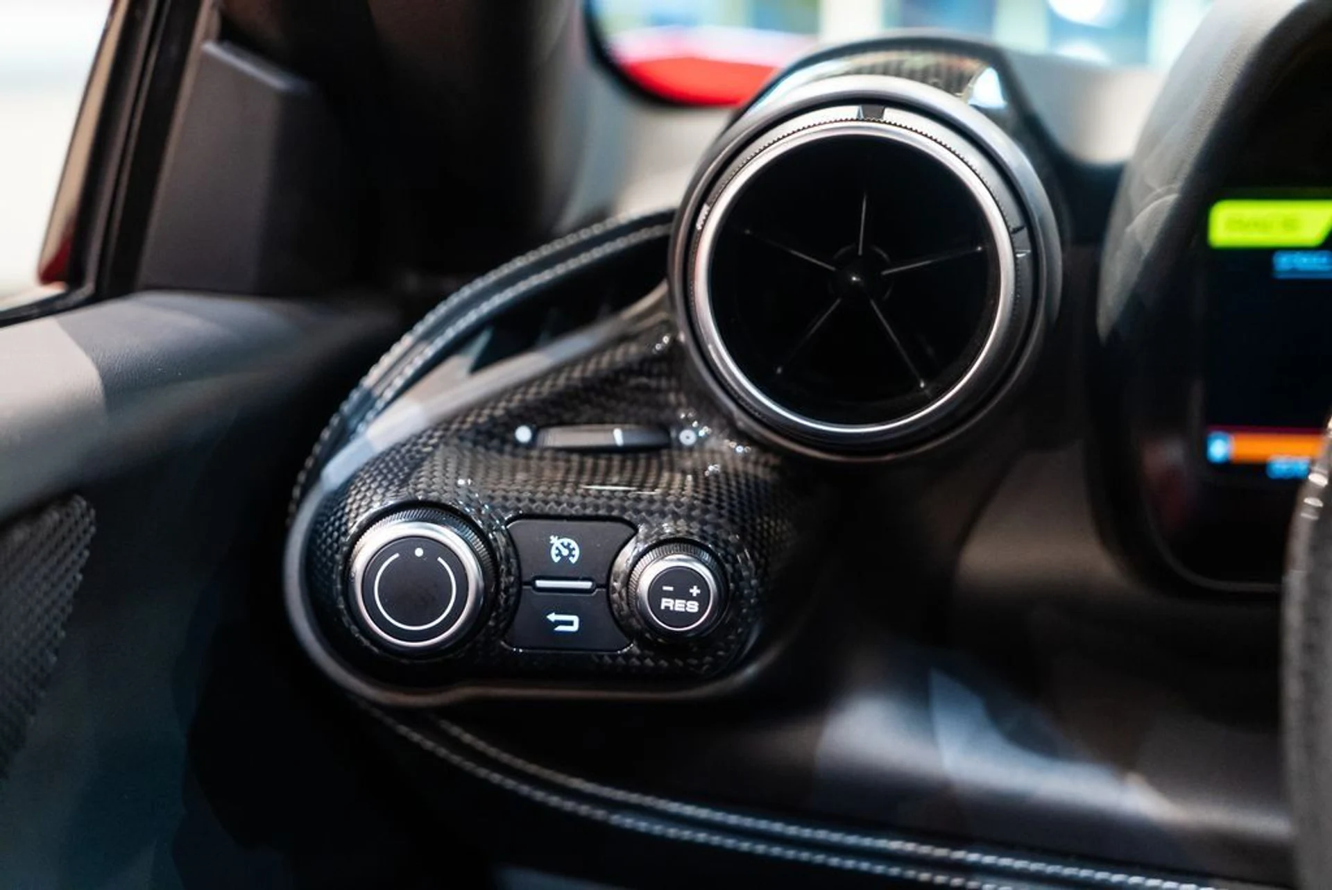 mph032_398796800_49b7aedd82f1cb34673f898f3bedd208_a6133d9101