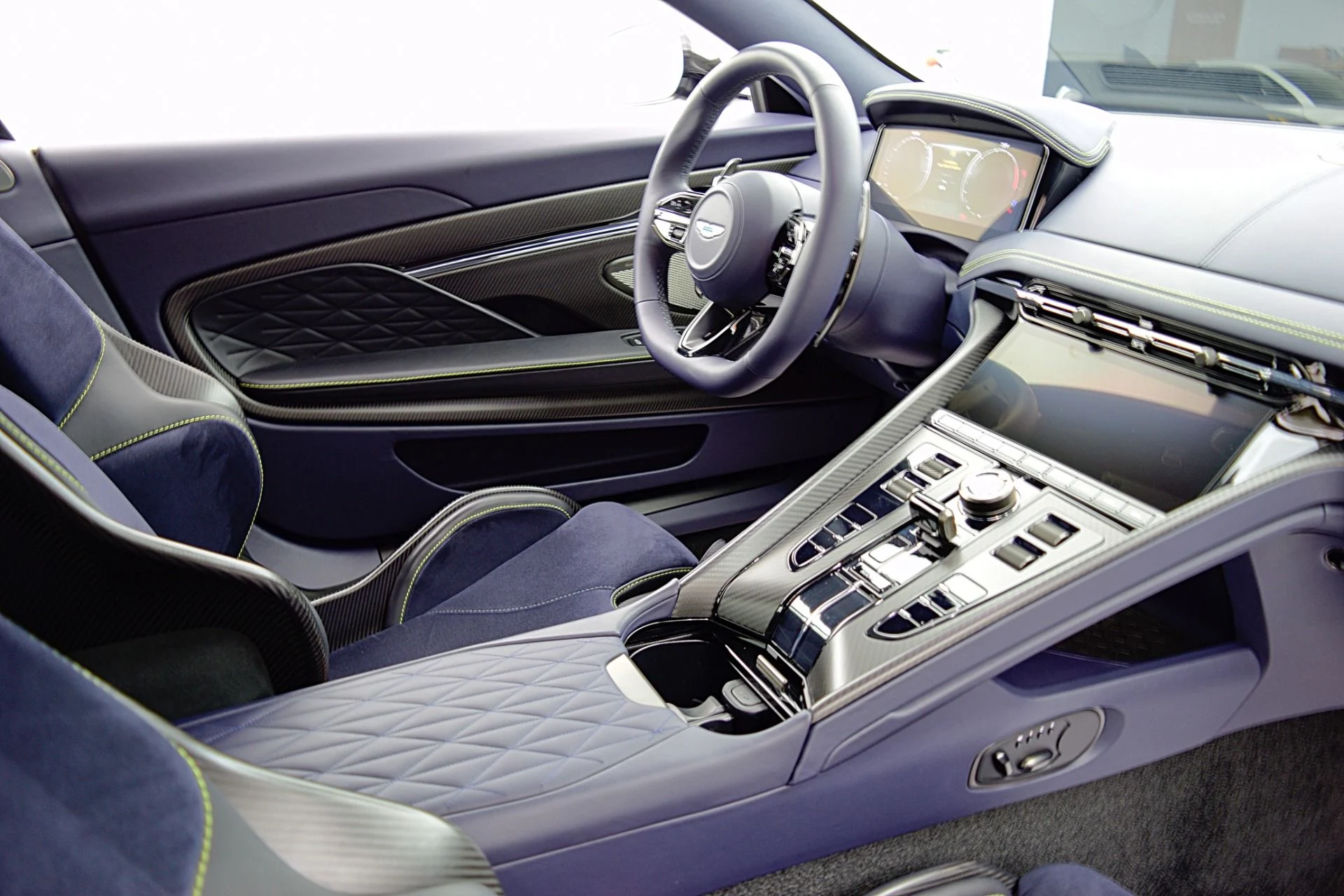 mph032_398896826_Used_2024_Aston_Martin_DB_12_Coupe_0440b00892