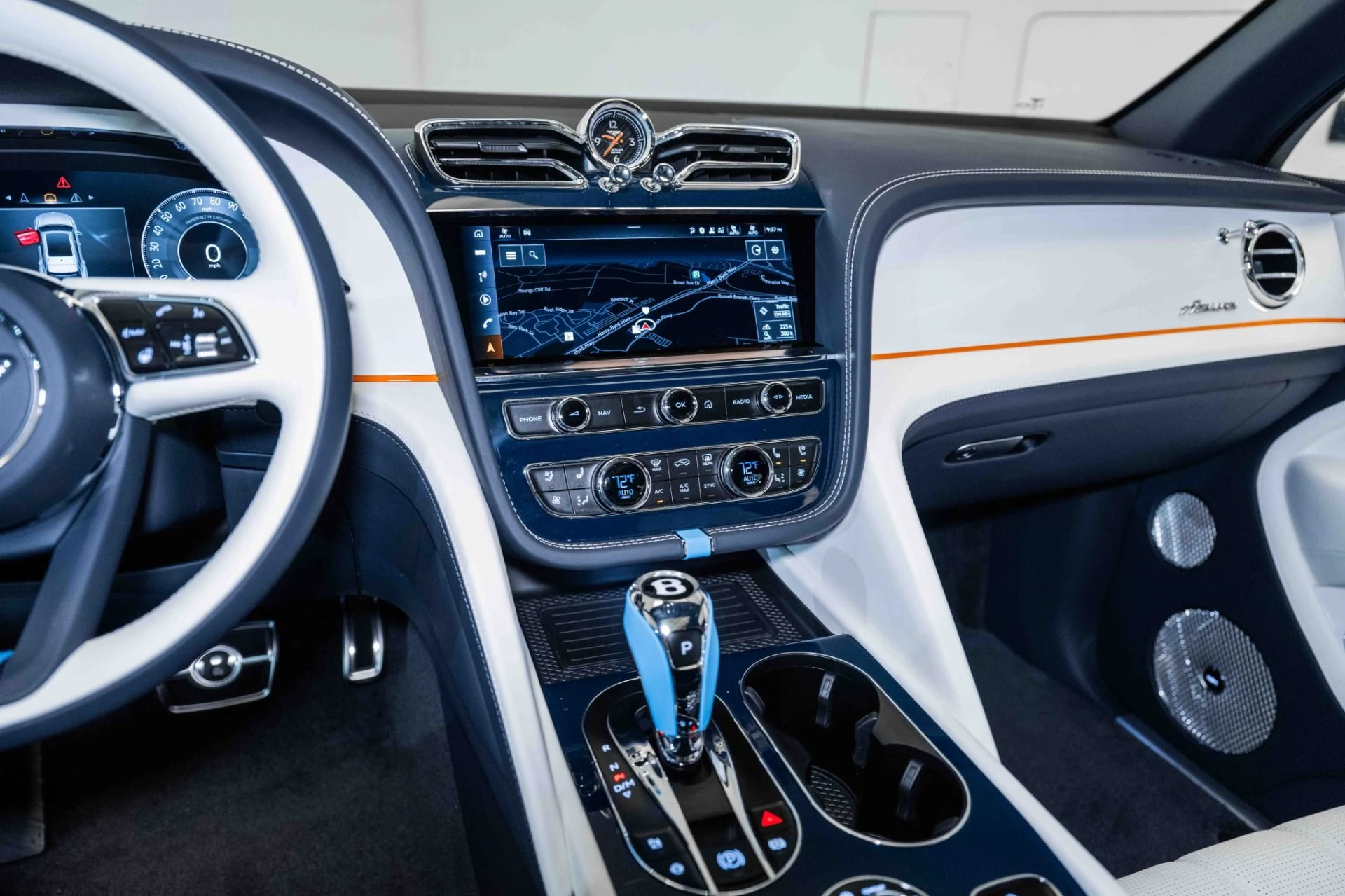 mph032_399327354_New_2024_Bentley_Bentayga_EWB_Azure_V8_1725117447_a039afc009