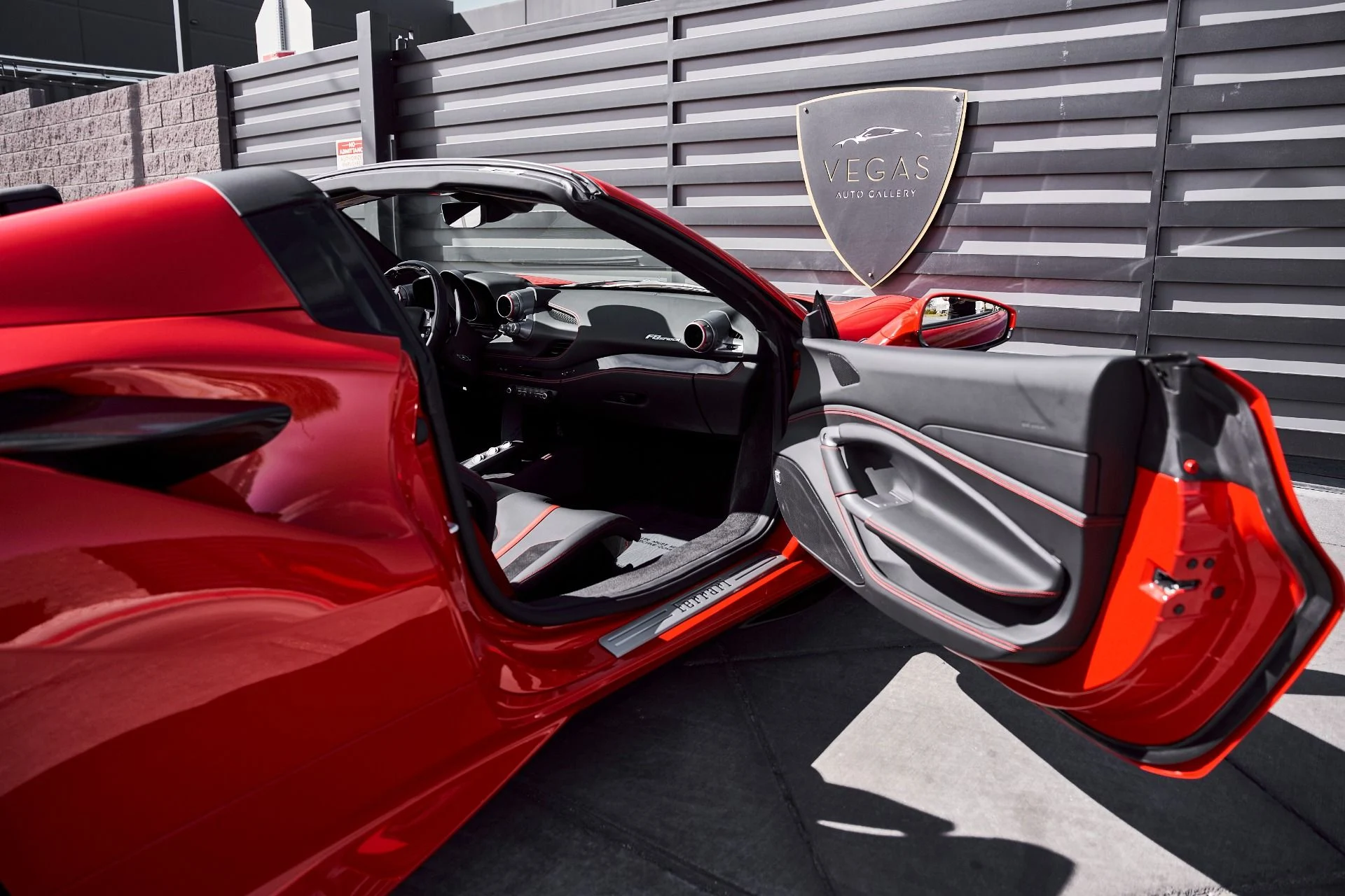 mph032_3999667561_Used_2022_Ferrari_F8_Spider_Base_1772506621_b8e8b72096