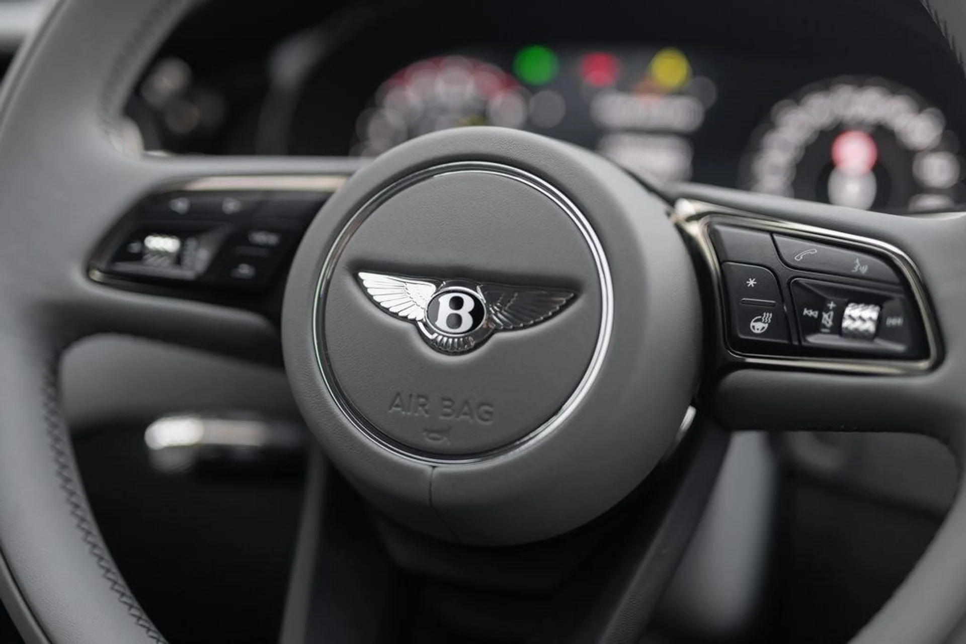 mph032_4017153272_0235dc16ac0209a33b6fe5c576a86a84x_5ec2a1eaba